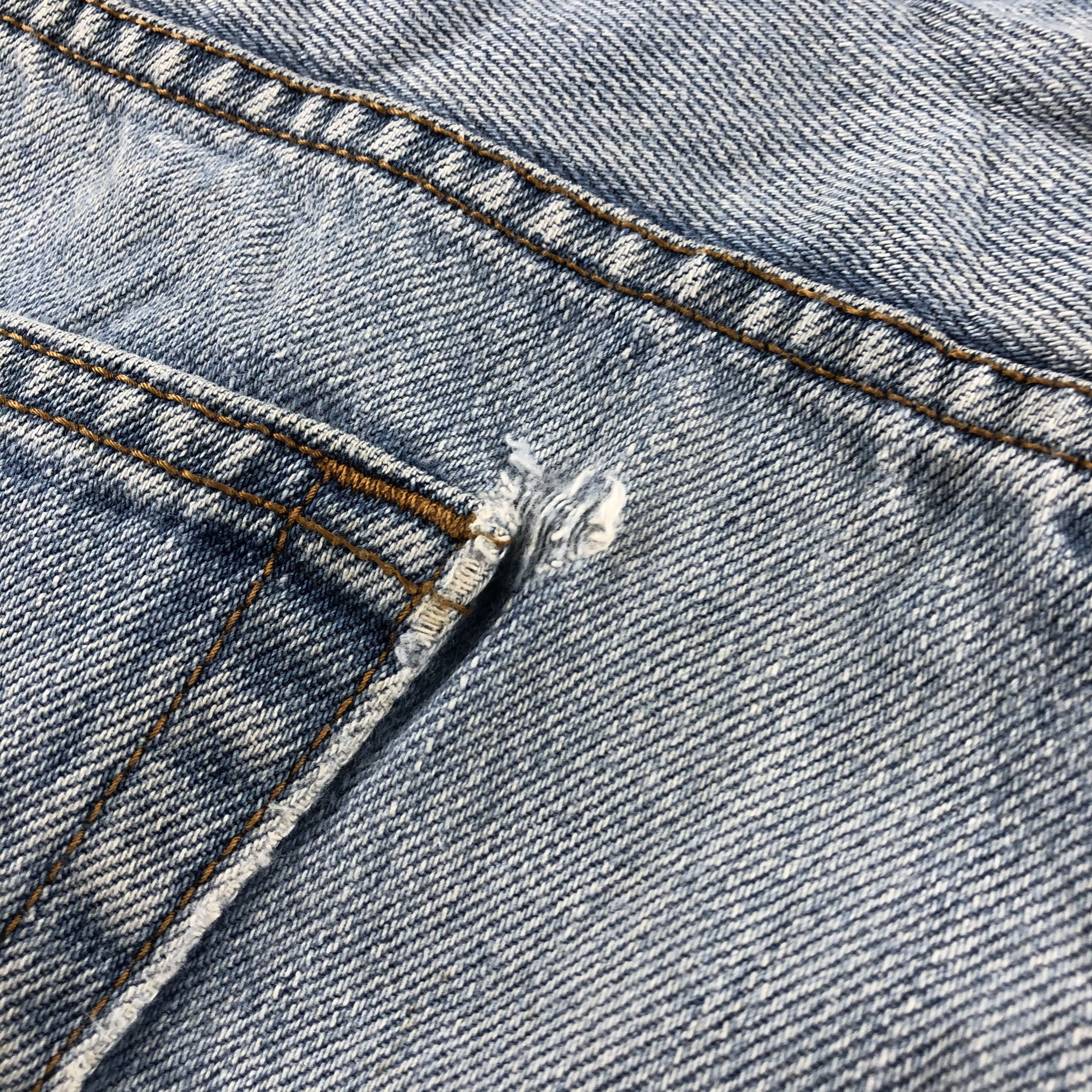 Levi's Vintage Blue Wash Levis 505 Jeans-J2443 Size US 35 - 9 Thumbnail