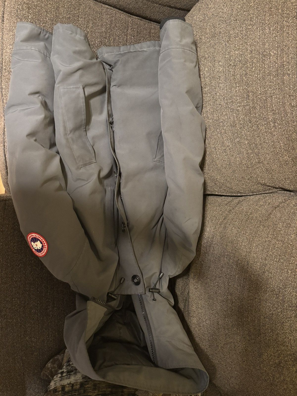 Canada Goose CANADA GOOSE Men's Chateau Parka Non-Fur, Small, Graphite Size US S / EU 44-46 / 1 - 4 Thumbnail