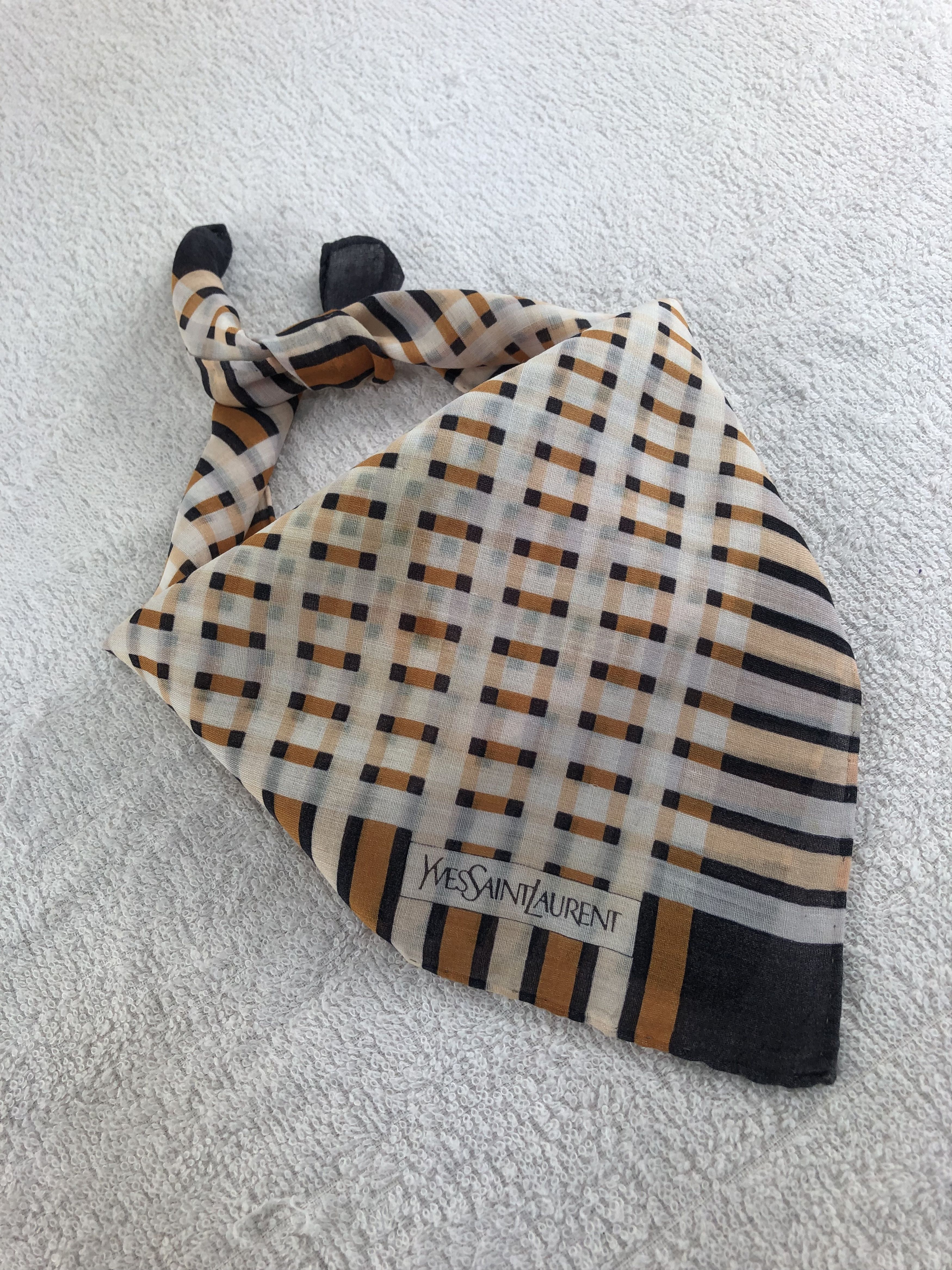 Yves Saint Laurent Yves aint Laurent Handkerchief / Bandana / Neckerchief C318 Size ONE SIZE - 2 Thumbnail