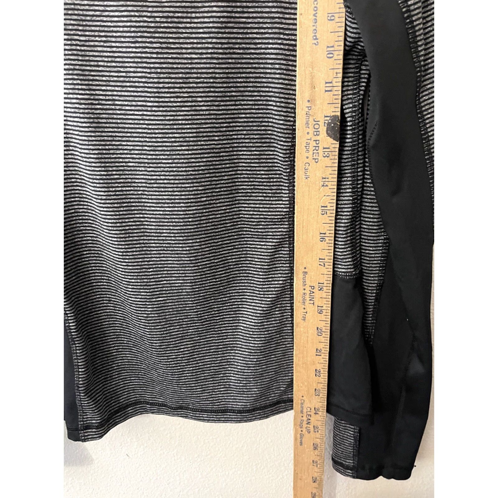 Vintage Women's Size Small RBX Active Wear Jacket Pull over Black & Purple 1/4 Zip Lightweight Track Jacket Running & Jogging Walking Size S / US 4 / IT 40 - 4 Thumbnail