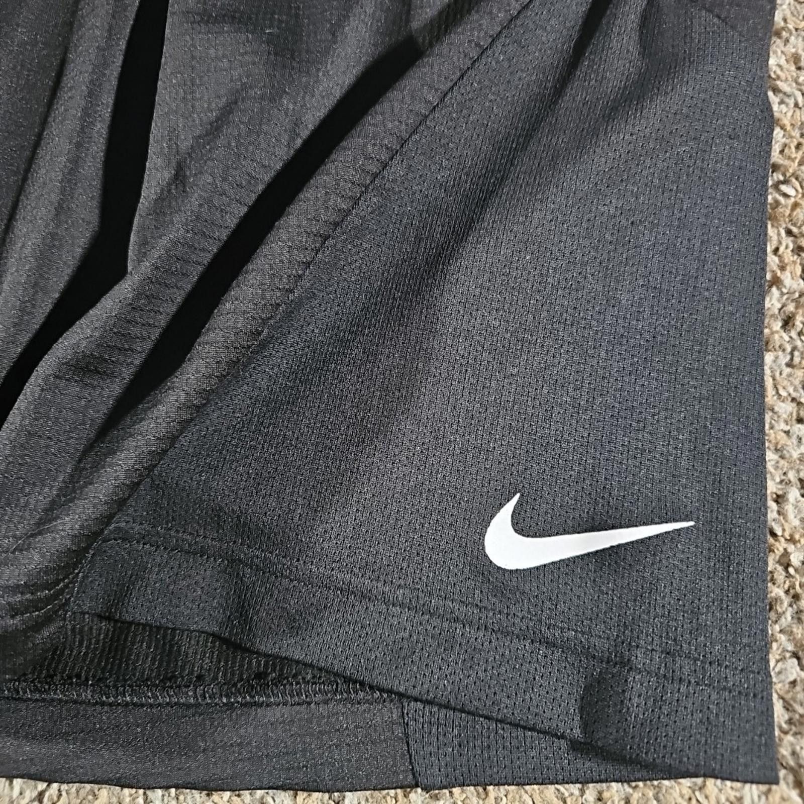 Nike Iowa Football Dri-Fit M Shorts Size ONE SIZE - 3 Thumbnail