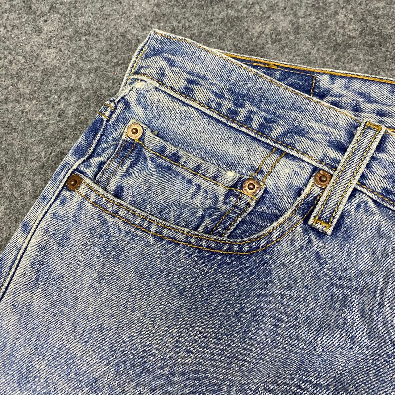 Levi's 💥Vintage Levis 501 Distressed denim Kurt Cobain Style Size US 32 / EU 48 - 10 Thumbnail