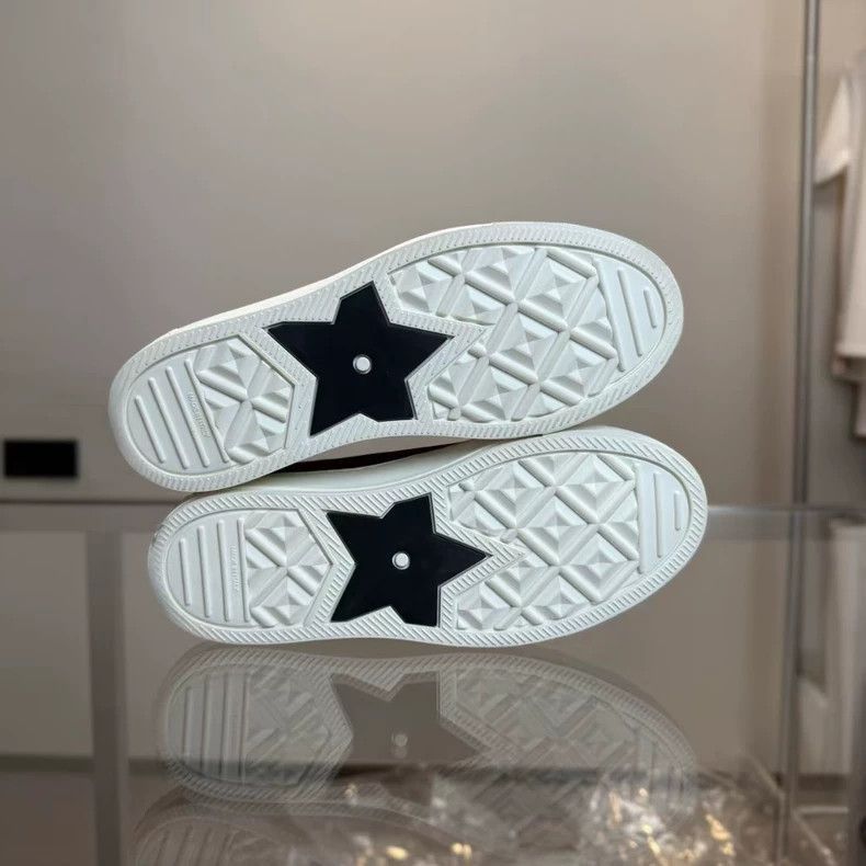 Dior DIOR Walk'n'Dior Red Velvet Sneakers Size 36-2505 Size US 5 / IT 35 - 7 Thumbnail