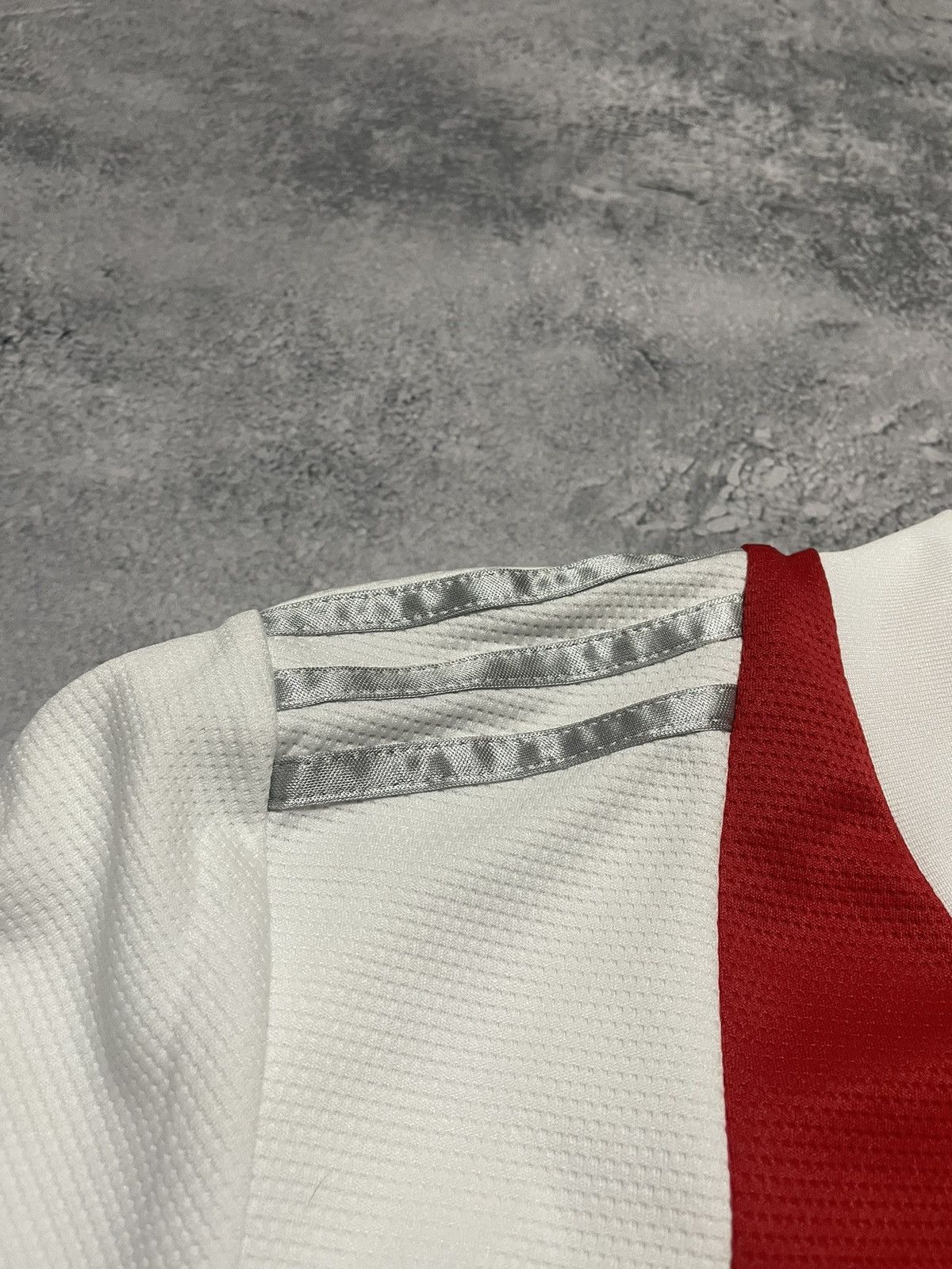 Adidas × Vintage AJAX HOME FOOTBALL SHIRT 2021/2022 SOCCER JERSEY ADIDAS Size US S / EU 44-46 / 1 - 8 Thumbnail