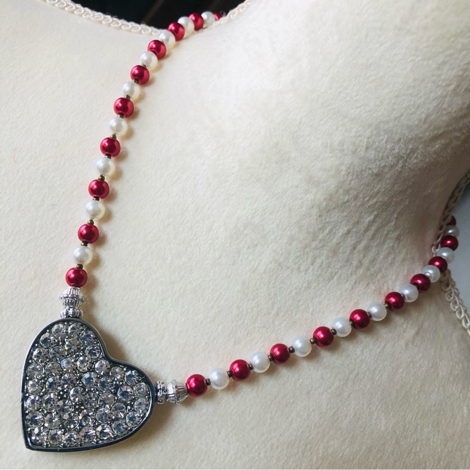 Handmade Handcrafted repurpose pave heart Pearl necklace Size ONE SIZE - 1 Thumbnail