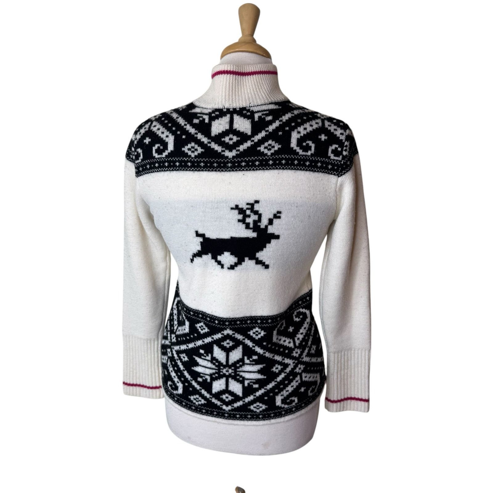Other NEVE Ski Reindeer 100% Wool Full Zip Up Sweater Size Medium Size M / US 6-8 / IT 42-44 - 2 Thumbnail
