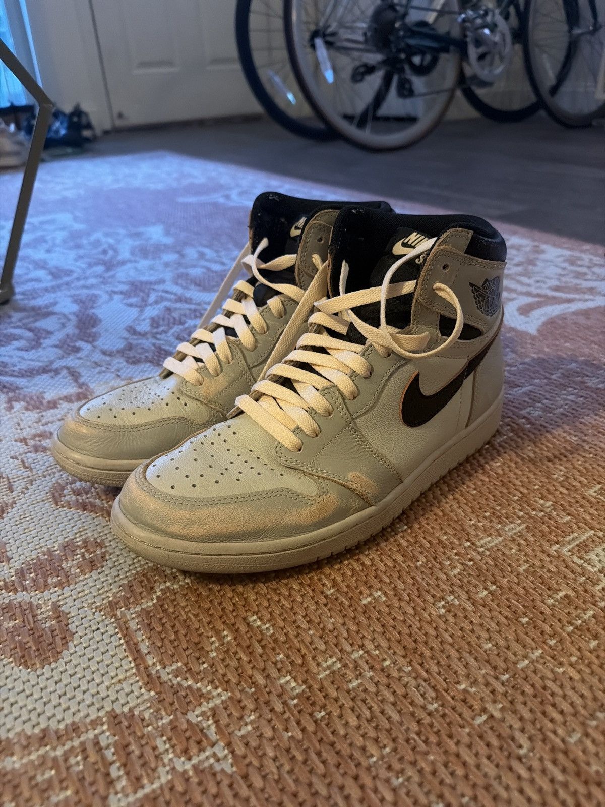 Jordan Brand Jordan 1 SB NYC to Paris M9 Size US 9 / EU 42 - 1 Thumbnail