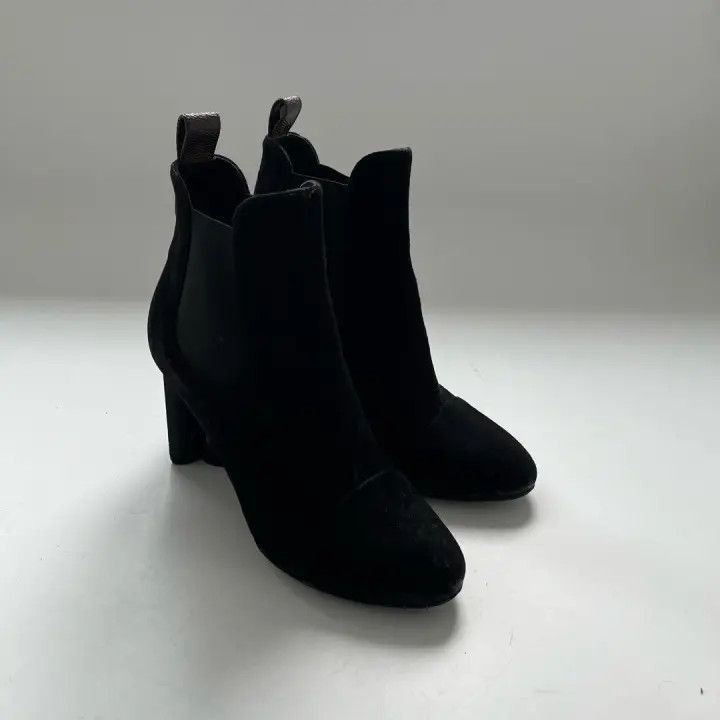 Louis Vuitton Louis Vuitton Black Ankle Heeled Boots for Women -2508 Size US 6 / IT 36 - 8 Thumbnail