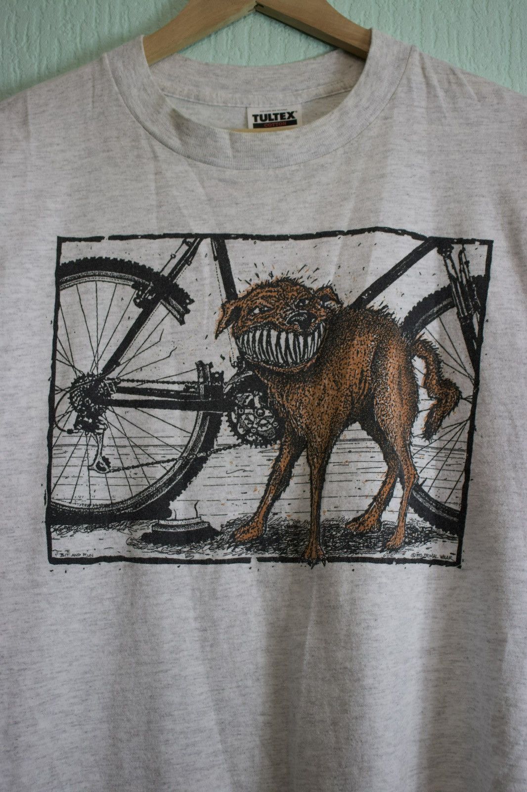 Vintage Vintage Primal Wear t-shirt Run Dog Retro Cycling Streetwear Size US L / EU 52-54 / 3 - 5 Thumbnail