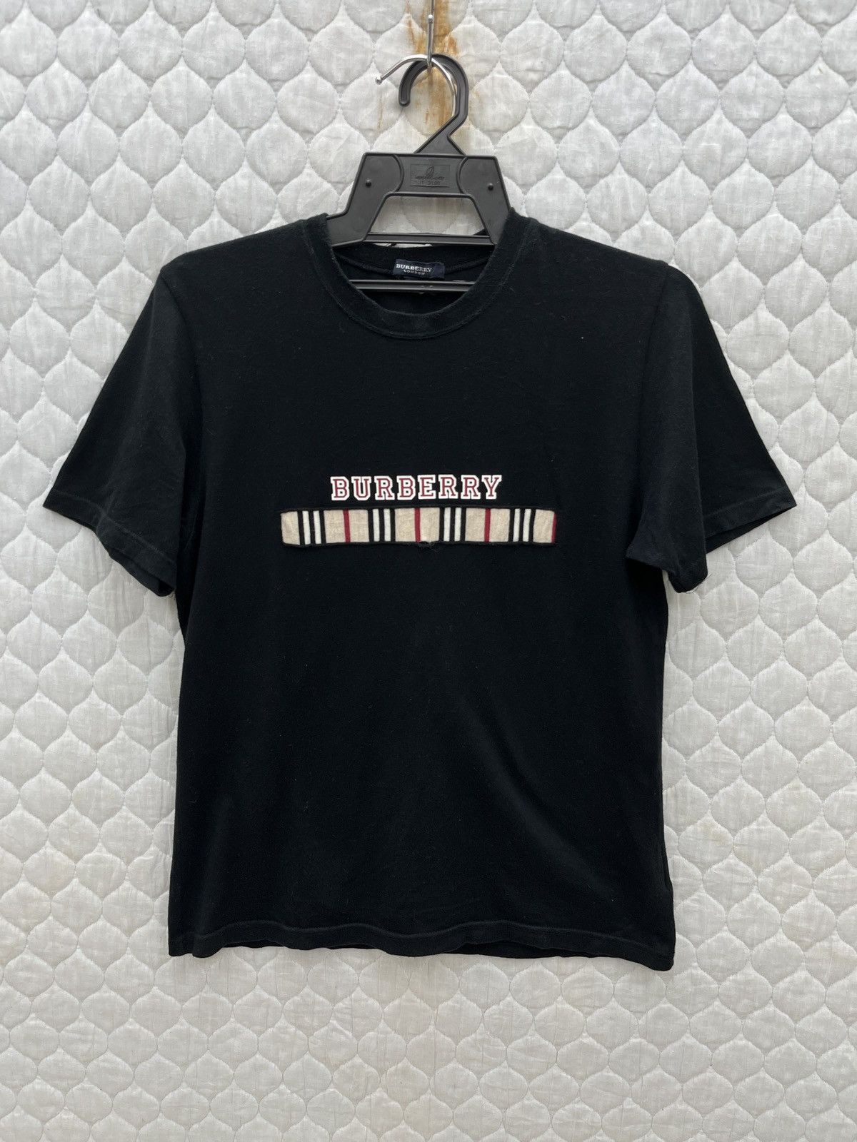 Burberry A(42). STEALS BURBERRY LONDON TEES Size S / US 4 / IT 40 - 1 Thumbnail