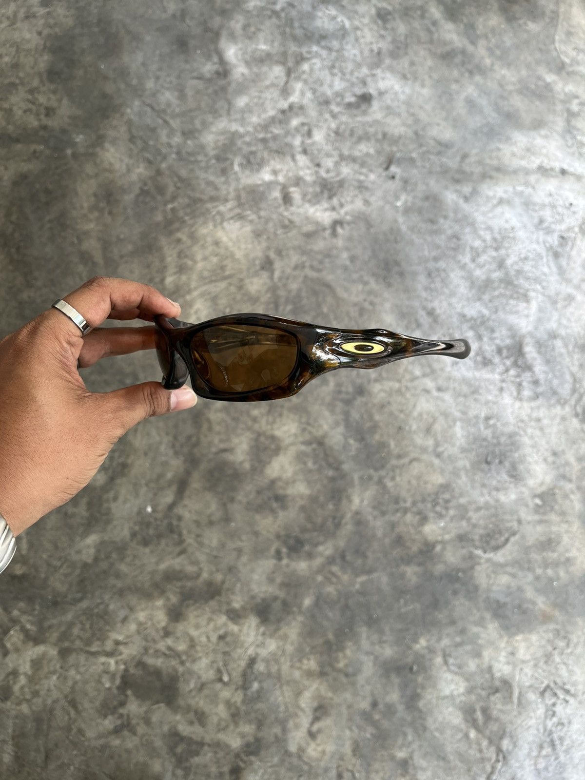 Oakley OAKLEY MONSTER DOG TORTOISE BROWN SUNGLASSES Size ONE SIZE - 2 Thumbnail