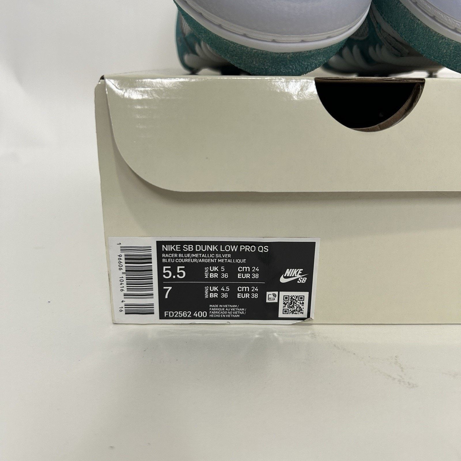 Nike Nike SB Dunk Low Pro QS X April Skateboards “Tiffany” Size US 5.5 / EU 38 - 6 Thumbnail