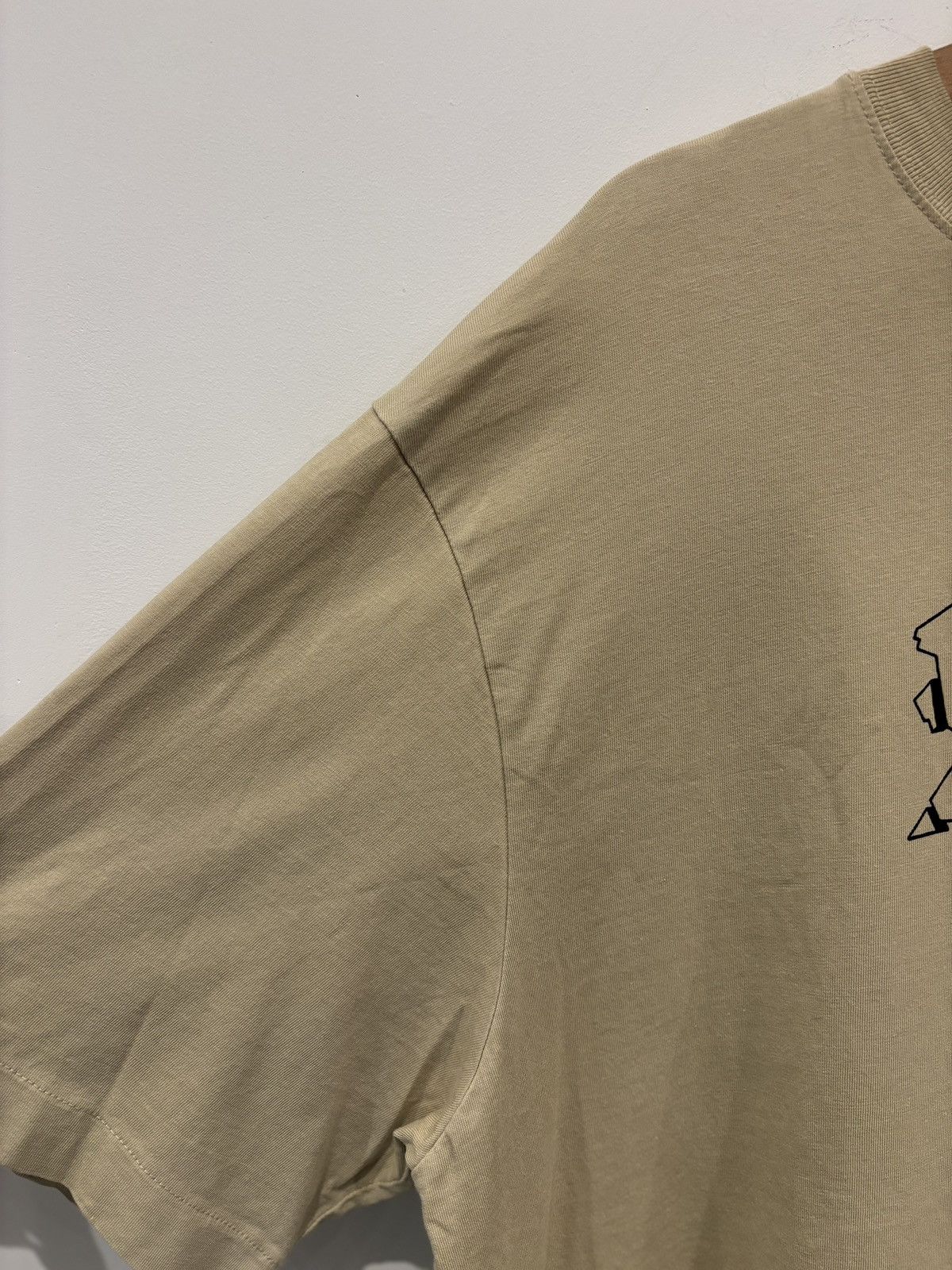 Off-White Off-White Graffiti Logo Shirt Tan Size: M Size US M / EU 48-50 / 2 - 3 Thumbnail
