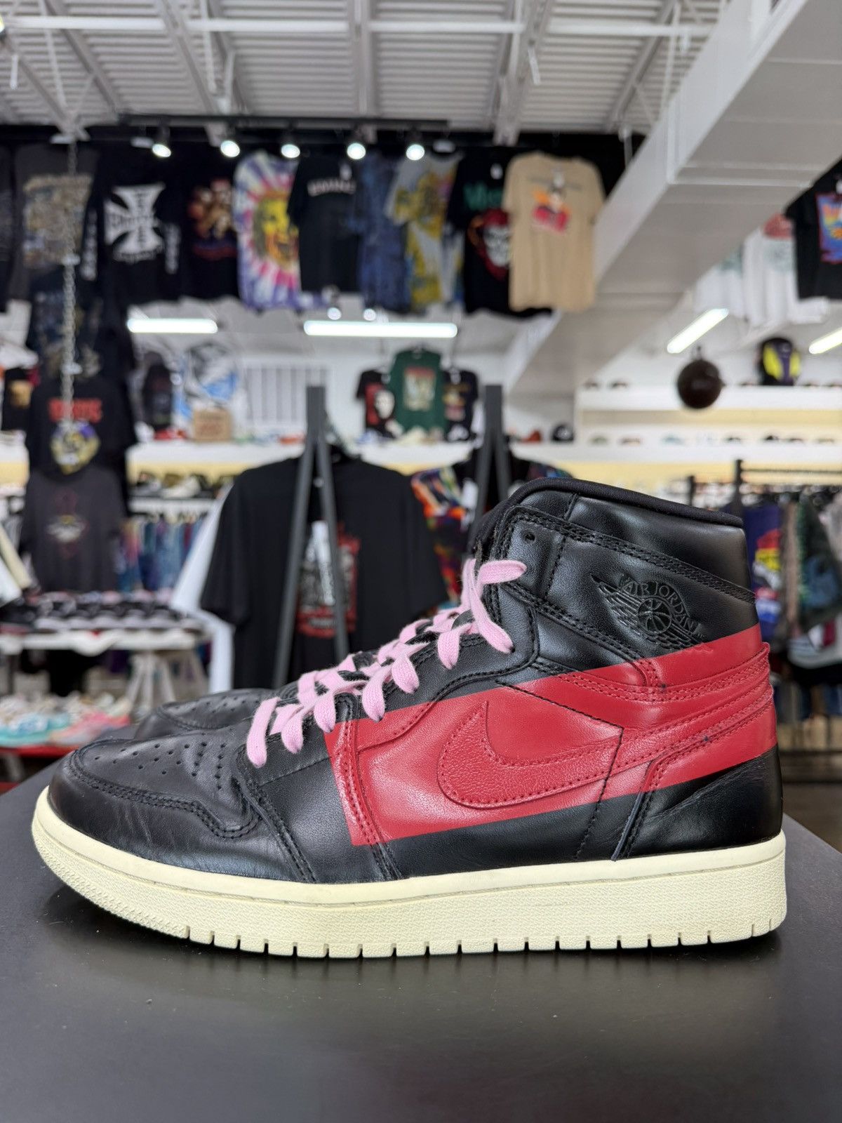 Jordan Brand Jordan 1 Couture Size 8.5 (2019) Size US 8.5 / EU 41-42 - 7 Thumbnail