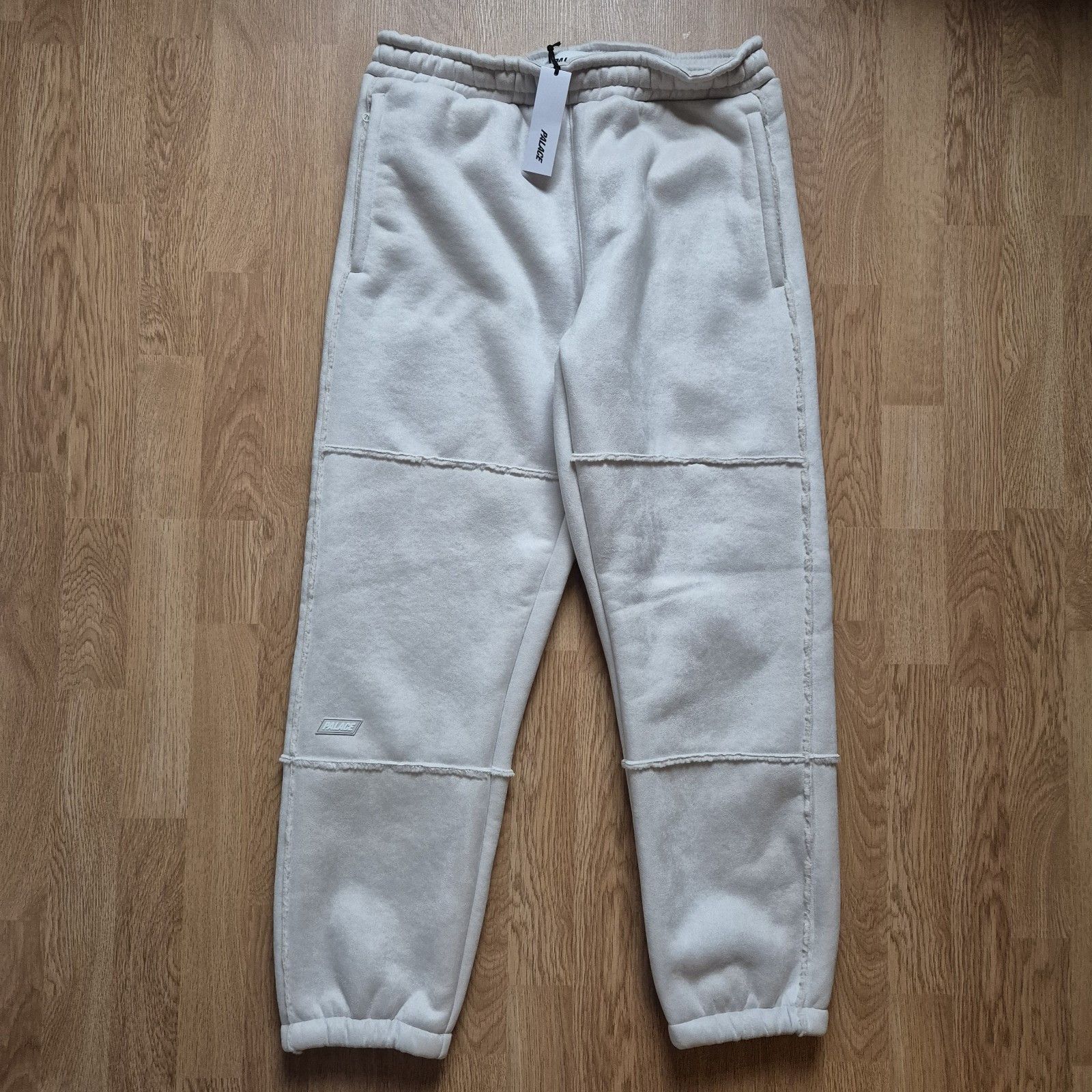 Palace Palace Sherpa Faux Suede Jogger Soft White Small NewFW24 Size US 30 / EU 46 - 4 Thumbnail