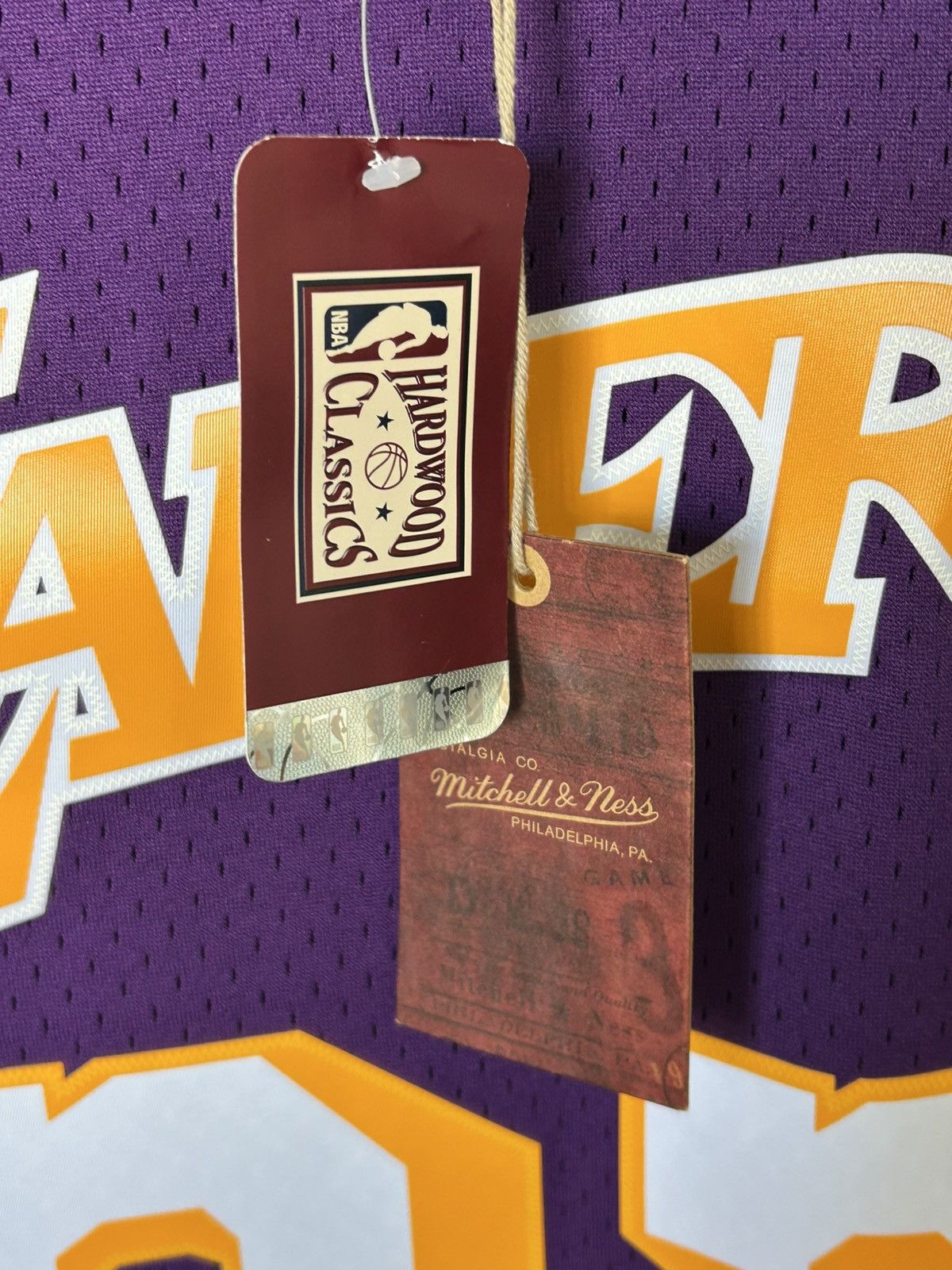 Mitchell & Ness Mitchell & Ness Magic Johnson #32 Lakers Jersey! Size XL / US 12-14 / IT 48-50 - 5 Thumbnail