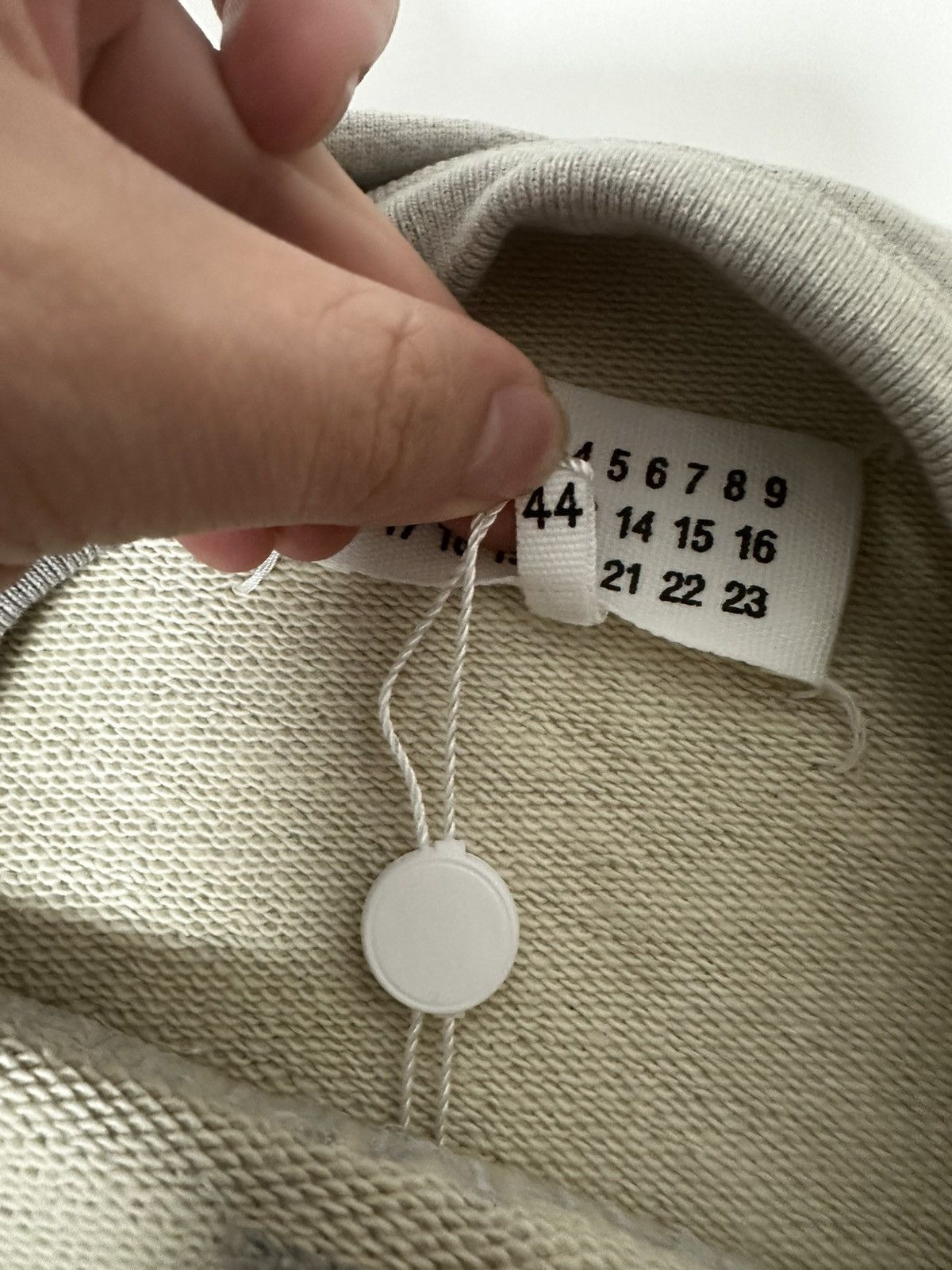 Maison Margiela Maison Margiela Logo Sweatshirt Size US S / EU 44-46 / 1 - 8 Thumbnail