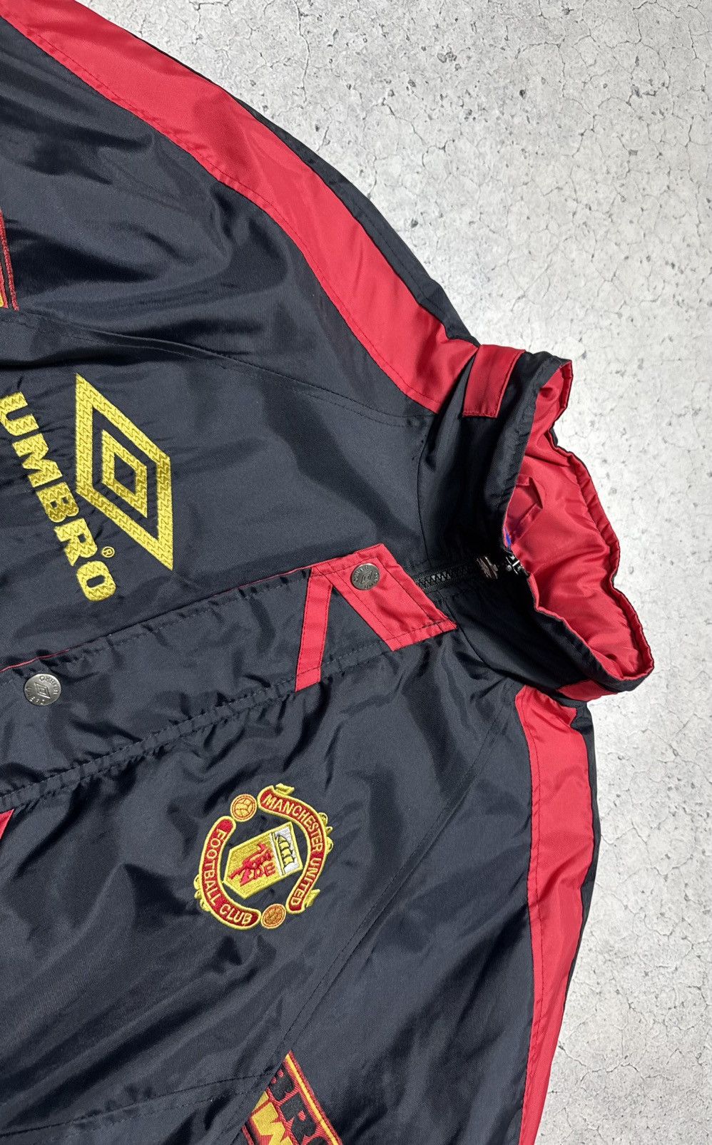 Umbro Umbro FC Manchester United Vintage 90’s Football Jacket Size US L / EU 52-54 / 3 - 6 Thumbnail