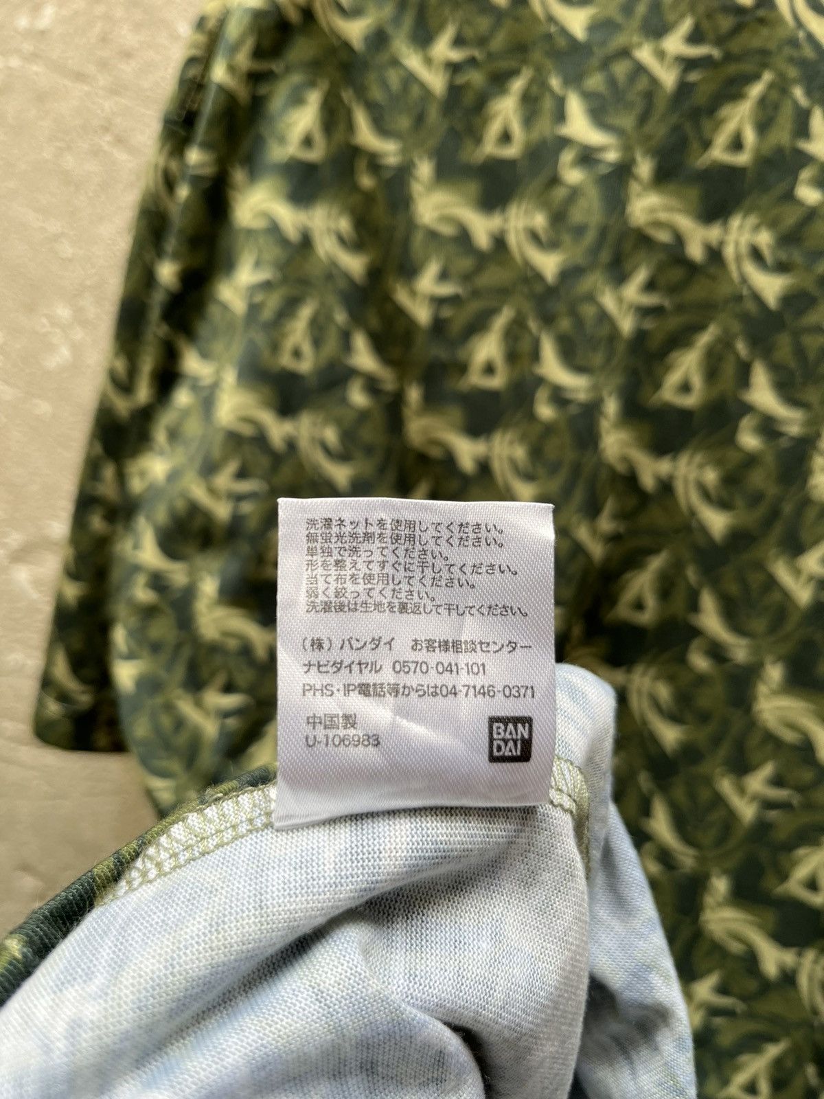 Anime gundam fullprint jersey Size US L / EU 52-54 / 3 - 14 Thumbnail