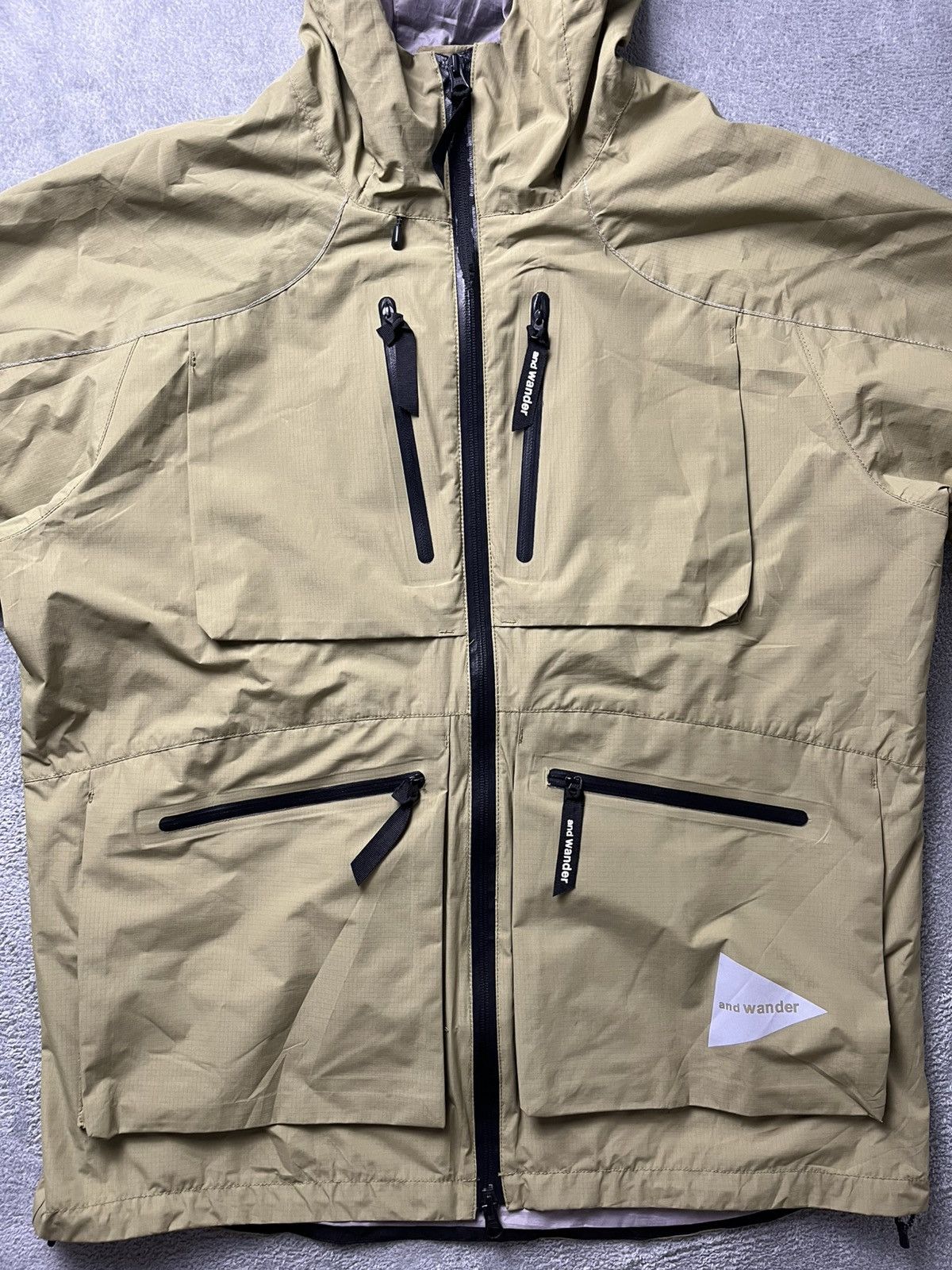 And Wander And Wander - AW/19 Event Dropping Pocket Rain Jacket Size US L / EU 52-54 / 3 - 11 Thumbnail