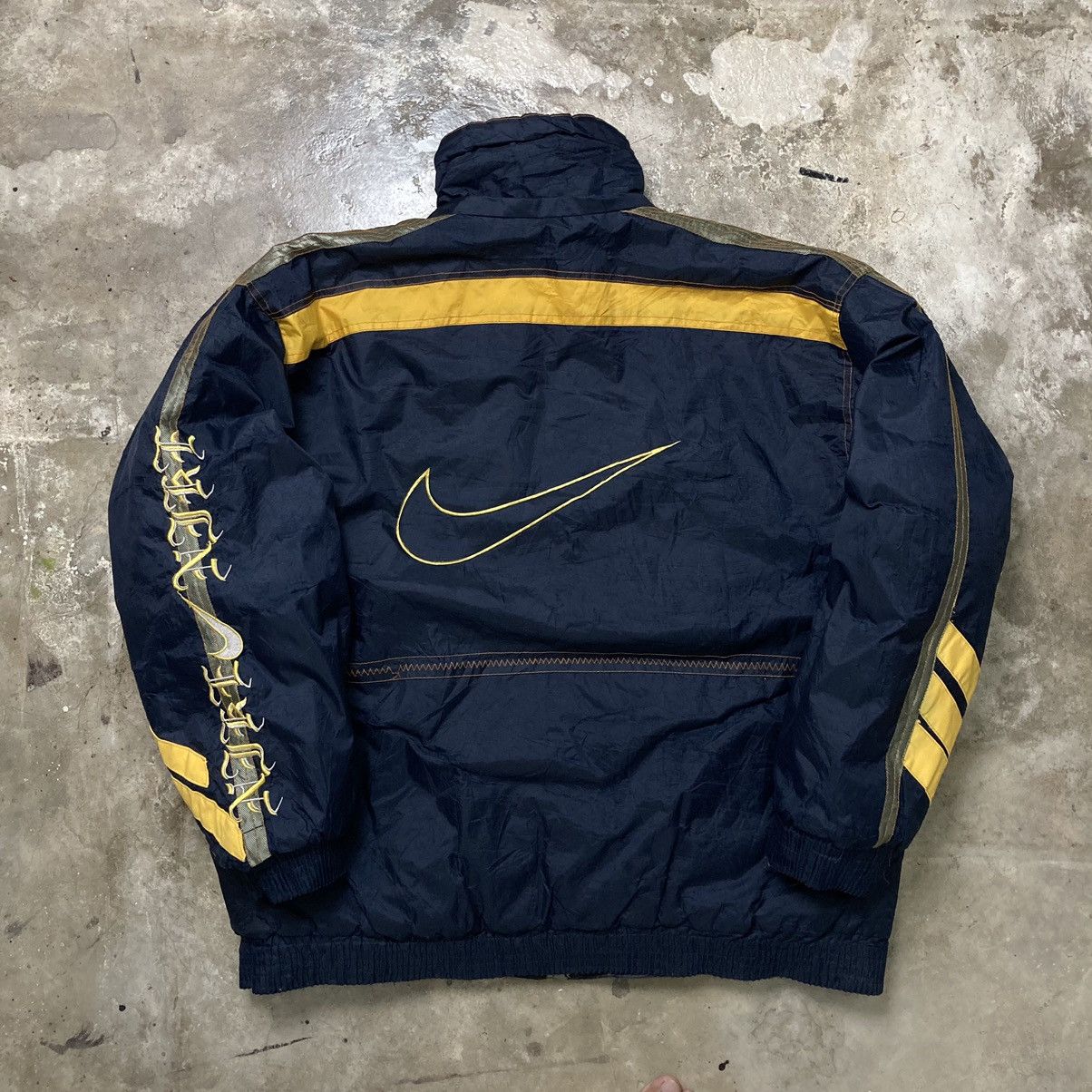 Vintage Nike Big Swoosh Jacket