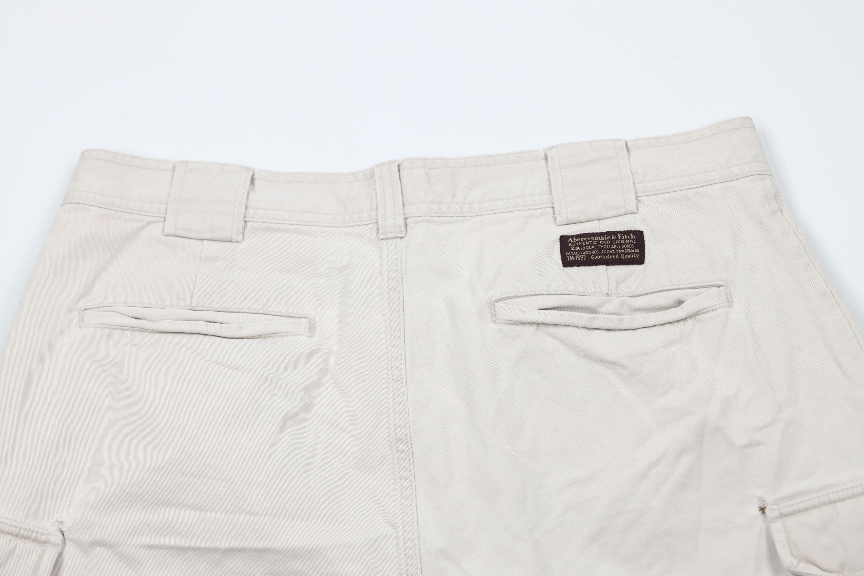 Abercrombie & Fitch × Vintage Vintage Abercrombie & Fitch Heavyweight Cargo Shorts Beige Size US 36 / EU 52 - 12 Thumbnail