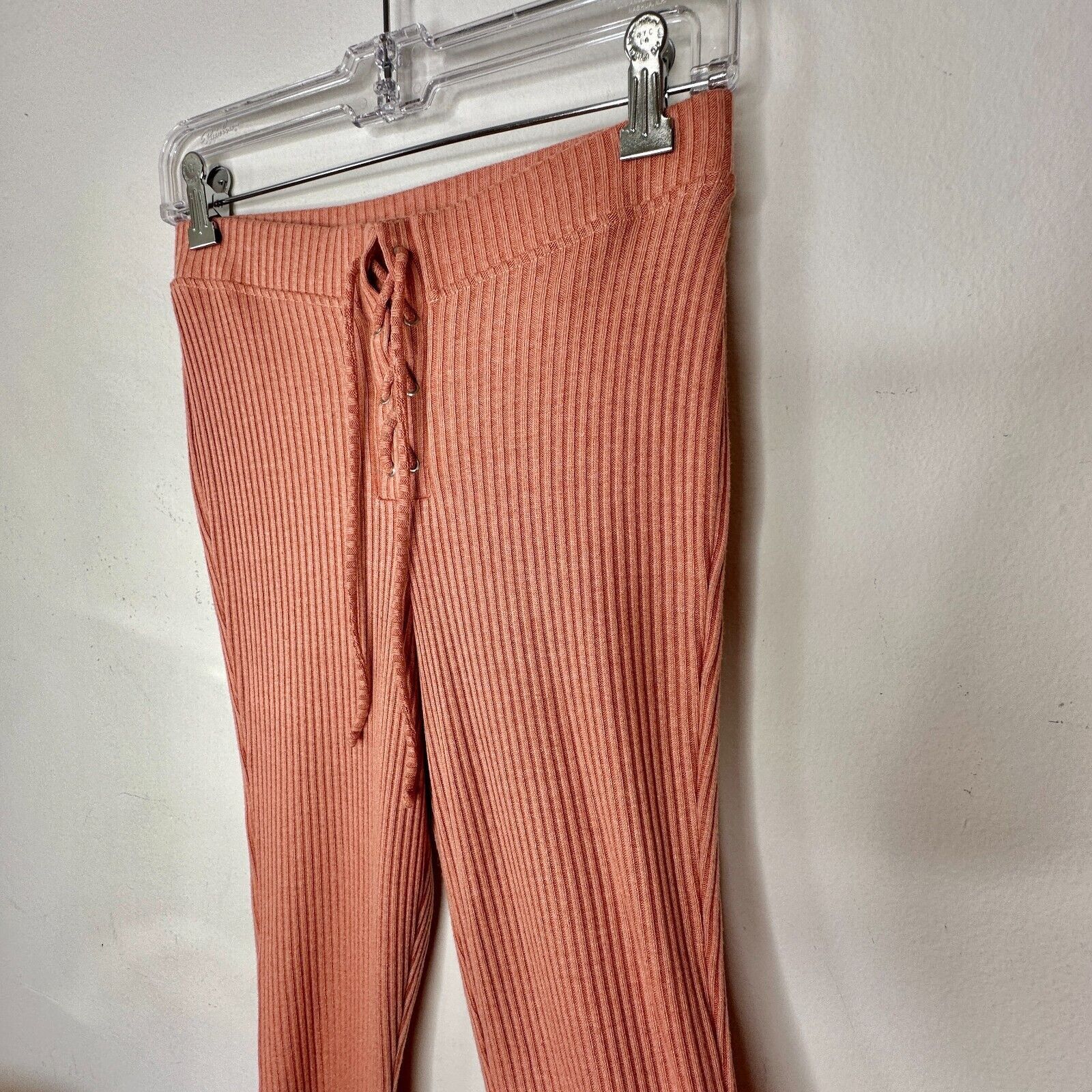 Topshop NWT Topshop Peach Ribbed Flare Leg Lace-Up Tie Legging Pant Size 28" / US 6 / IT 42 - 7 Thumbnail