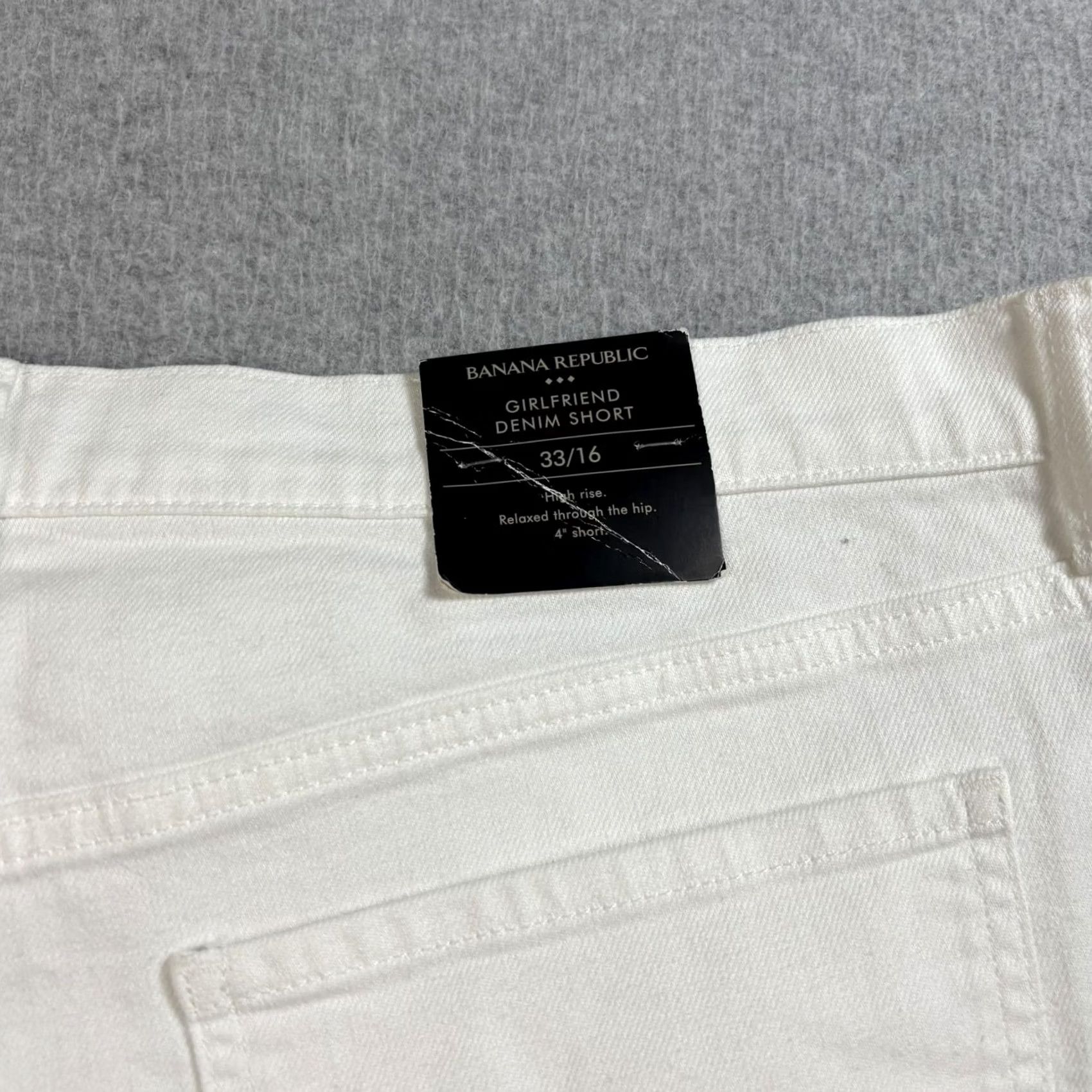 Banana Republic VINTAGE Banana Republic Womens Shorts 16 White Girlfriend Denim Washwell Rolled Hem (NOTE: Vintage not applicable) Size 38" / US 16 / IT 52 - 7 Thumbnail