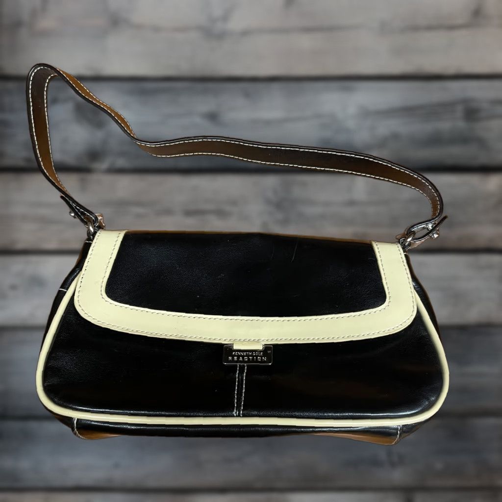 Vintage VINTAGE Kenneth Cole Reaction Shoulder Bag Black 90s Retro Convertible Satchel Womens Small Size ONE SIZE - 1 Thumbnail