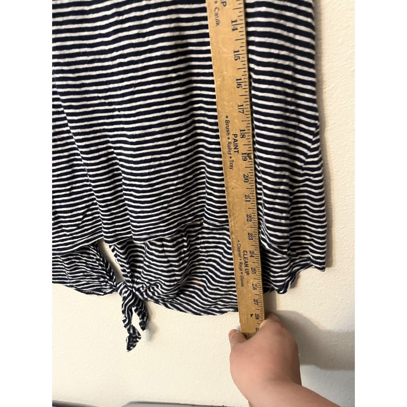 Banana Republic Banana Republic Linen Tank Top Womens Size XL Sleeveless Tie Front Stripe Blue Beach Nautical Summer 90s? No - keep to terms. Size XL / US 12-14 / IT 48-50 - 4 Thumbnail