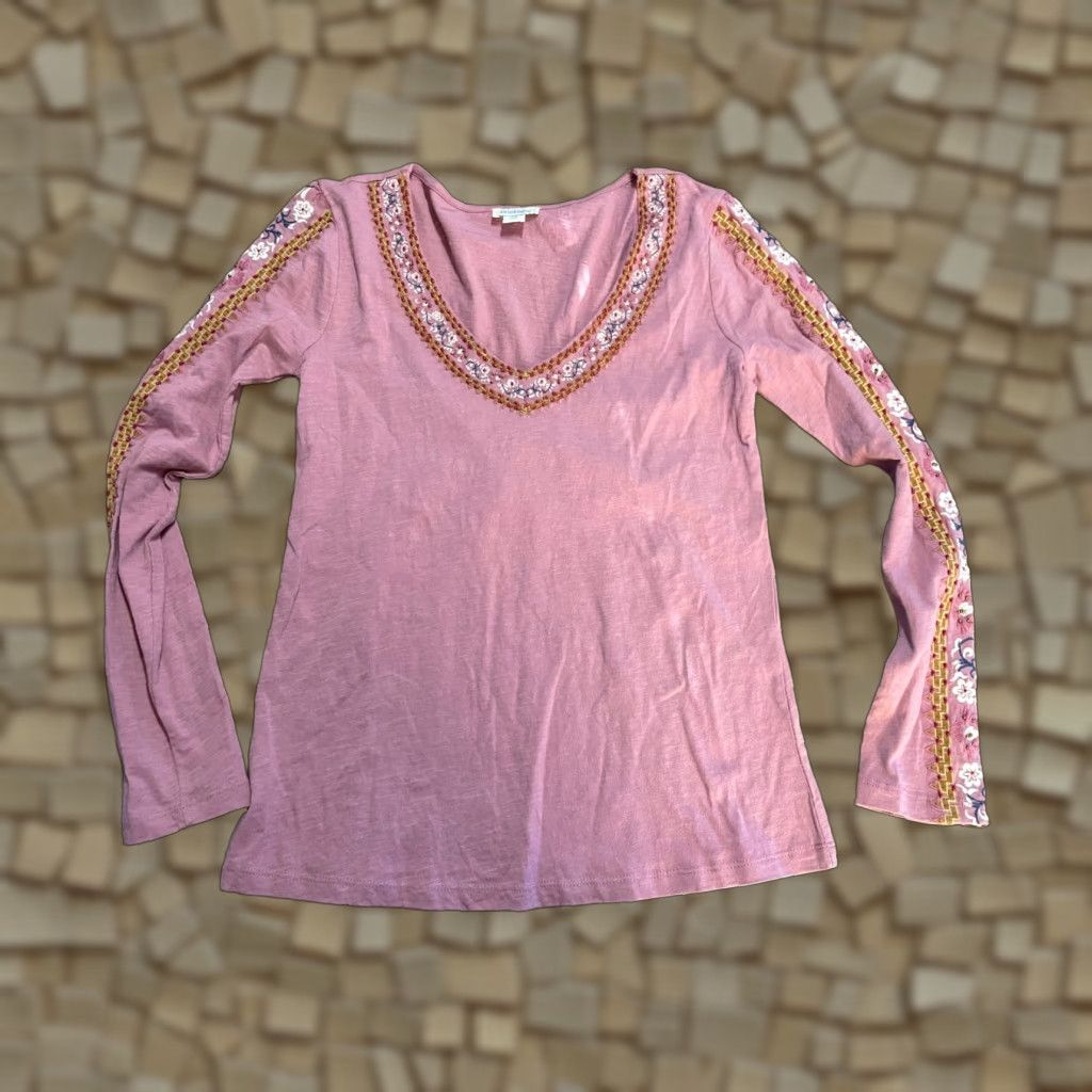 Vintage Sundance Shirt Women's XS Pink Long Sleeve V-Neck Floral Details Shirt Womens XS Pink Long Sleeve V-Neck Floral Details Size XS / US 0-2 / IT 36-38 - 1 Thumbnail