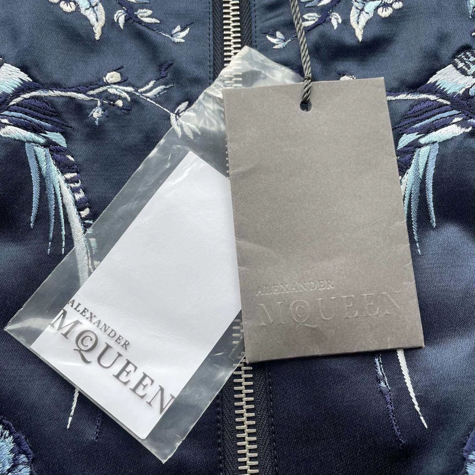 Alexander McQueen Alexander McQueen new b&b embroidered baseball jacket 44 Size US S / EU 44-46 / 1 - 4 Thumbnail