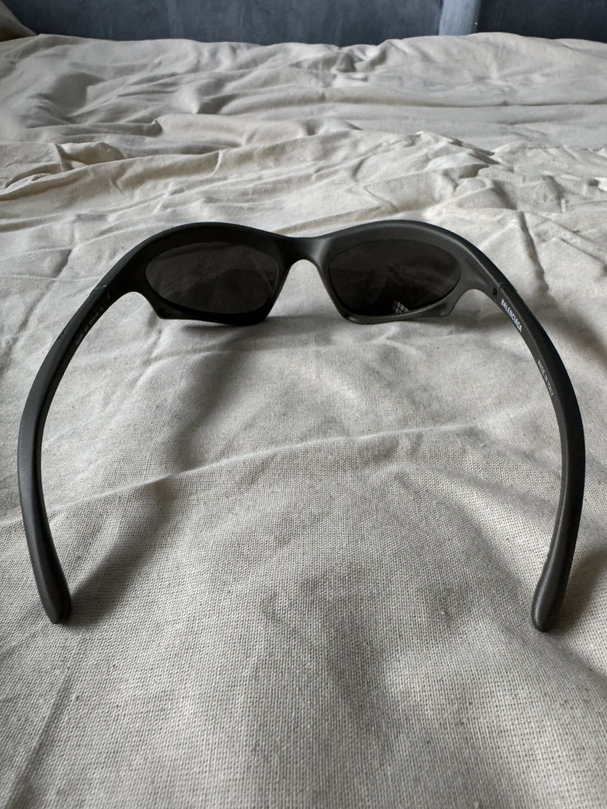 Balenciaga Bat Sunglasses Size ONE SIZE - 3 Thumbnail