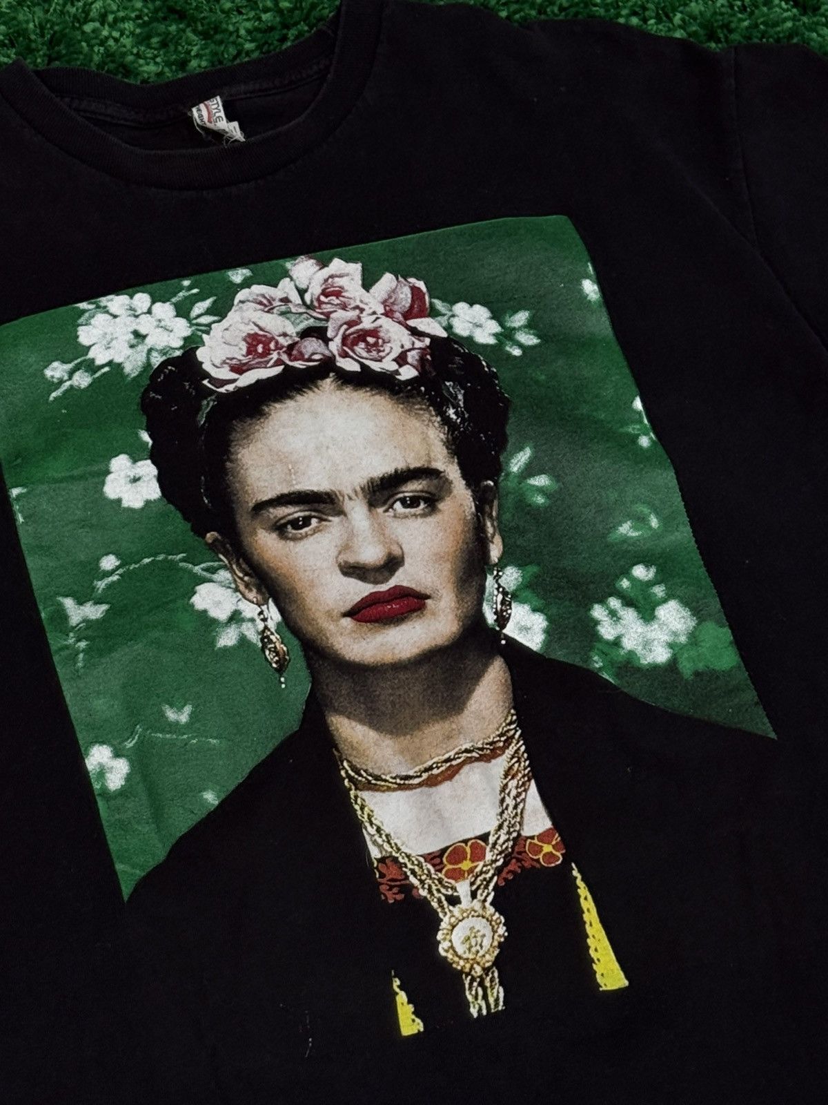 Vintage Vintage Frida Kahlo Alstyle 1301 Portrait Art Tee Black XL Size US XL / EU 56 / 4 - 2 Thumbnail