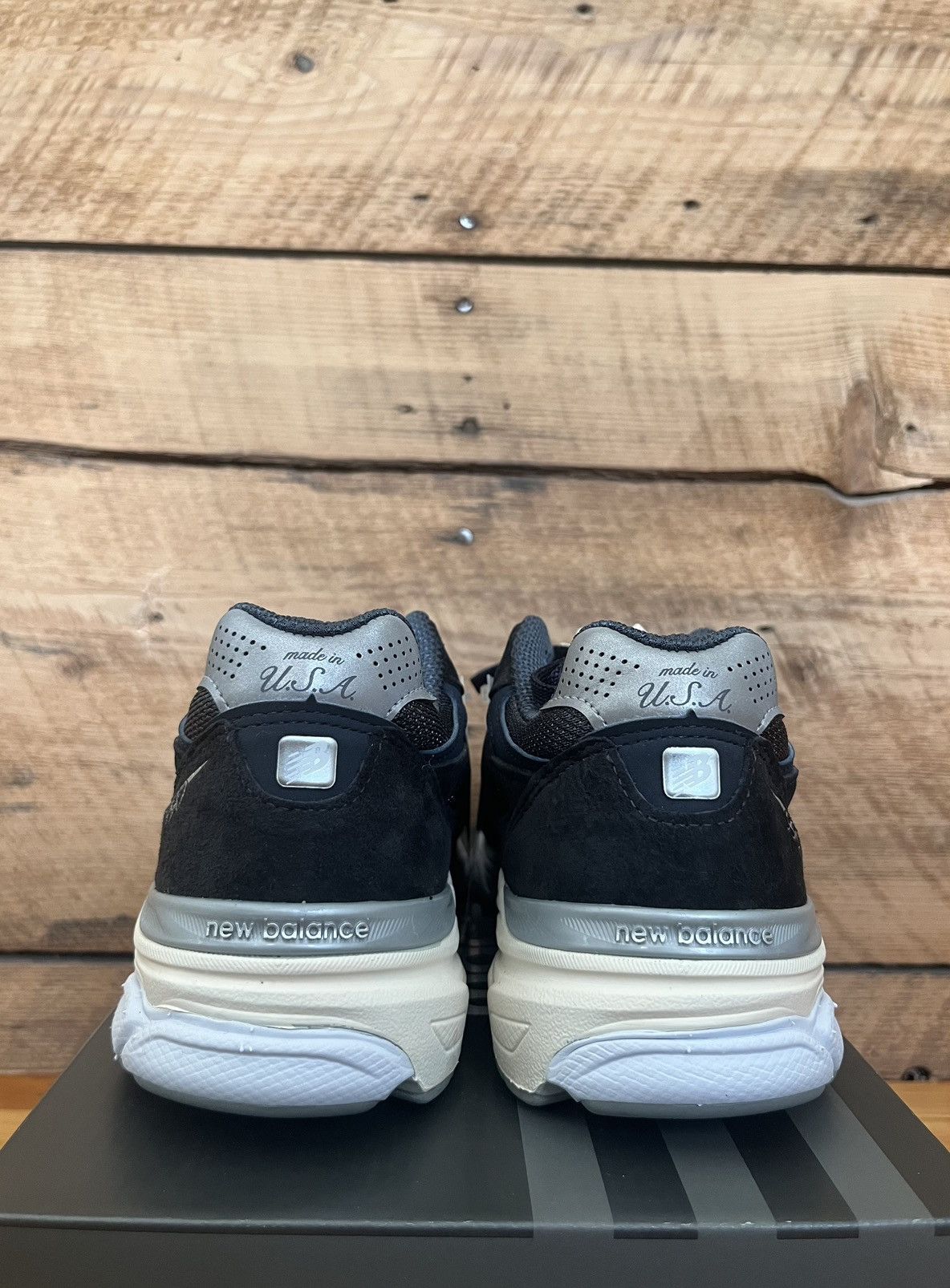 New Balance New Balance x Kith 990v3 Genesis Made In USA Ronnie Fieg Size US 9 / EU 42 - 4 Thumbnail