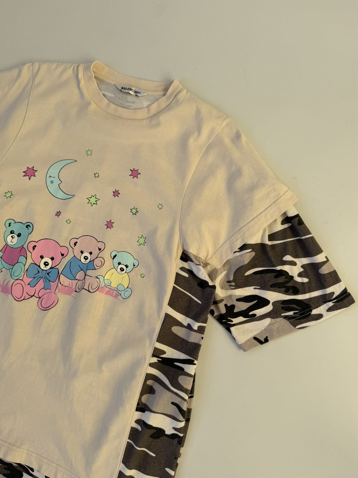 Balenciaga Balenciaga Camo Double-Layer Love Bear Tee Size US XS / EU 42 / 0 - 3 Thumbnail
