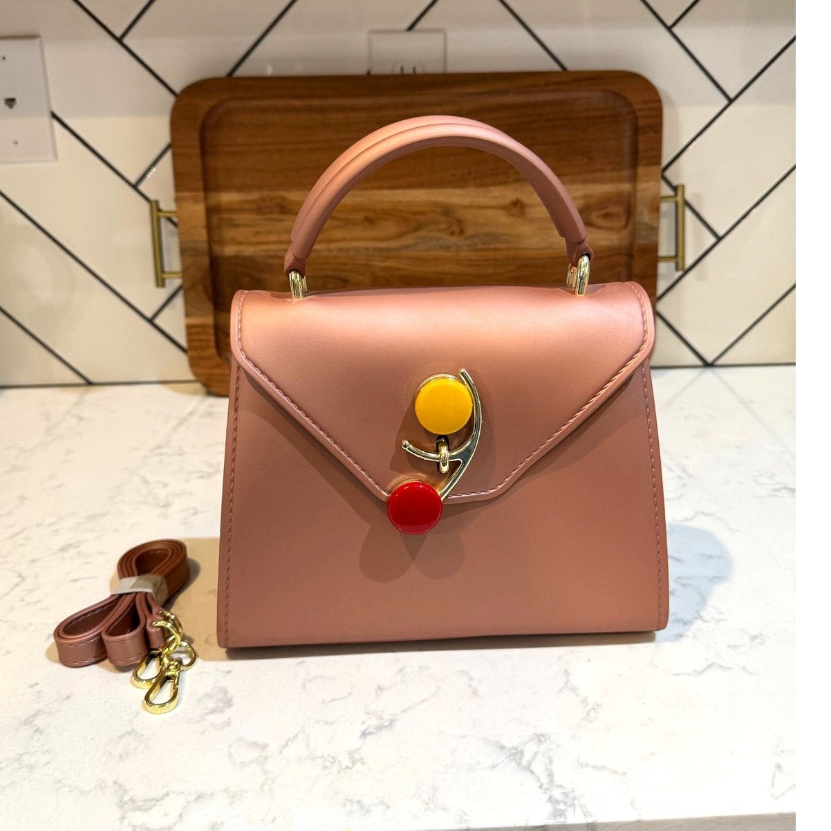 Other Chivah brand structured top handle handbag pink silicone Size ONE SIZE - 1 Thumbnail