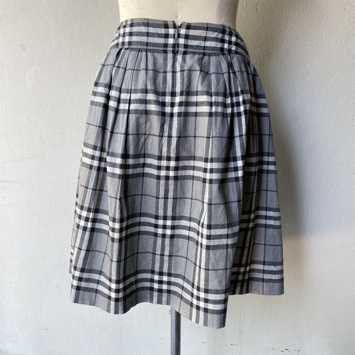 Burberry Burberry Gray Checkered Flared Skirt with Lining Size 26" / US 2 / IT 38 - 13 Thumbnail