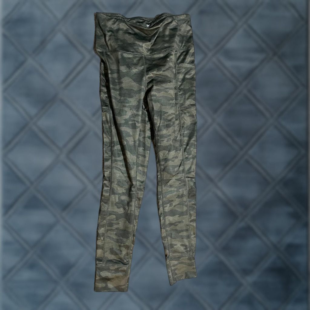 Reebok VINTAGE Reebok Women's Green Camo Leggings Size S High Rise Skinny Leg No Pockets Size 28" / US 6 / IT 42 - 1 Thumbnail