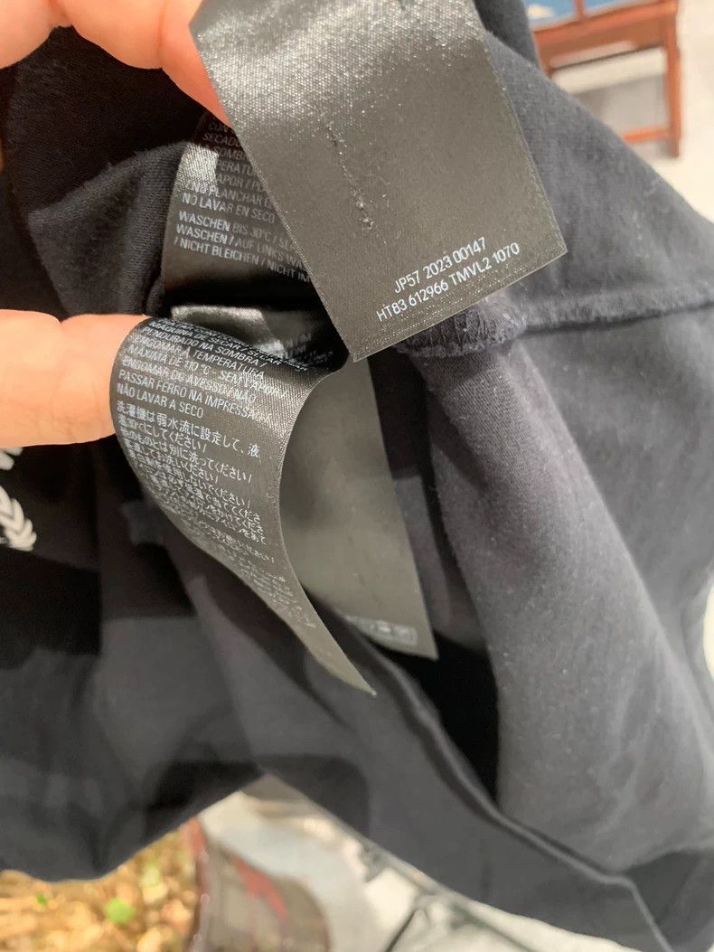 Balenciaga BALENCIAGA Black T-shirt Size US M / EU 48-50 / 2 - 9 Thumbnail