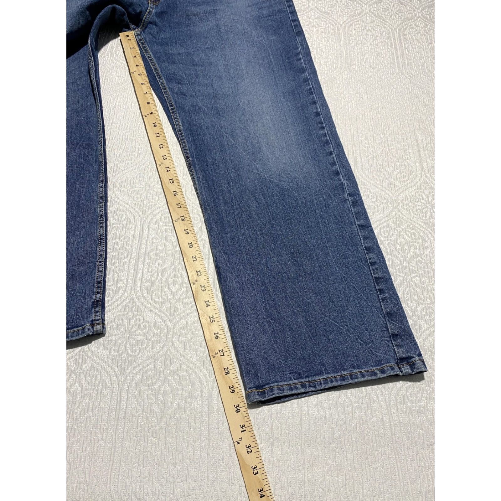 Levi's VINTAGE Levi's 569 Jeans Mens 44x30 Blue Comfort Fit Denim Pants Medium Wash Size US 44 / EU 60 - 5 Thumbnail