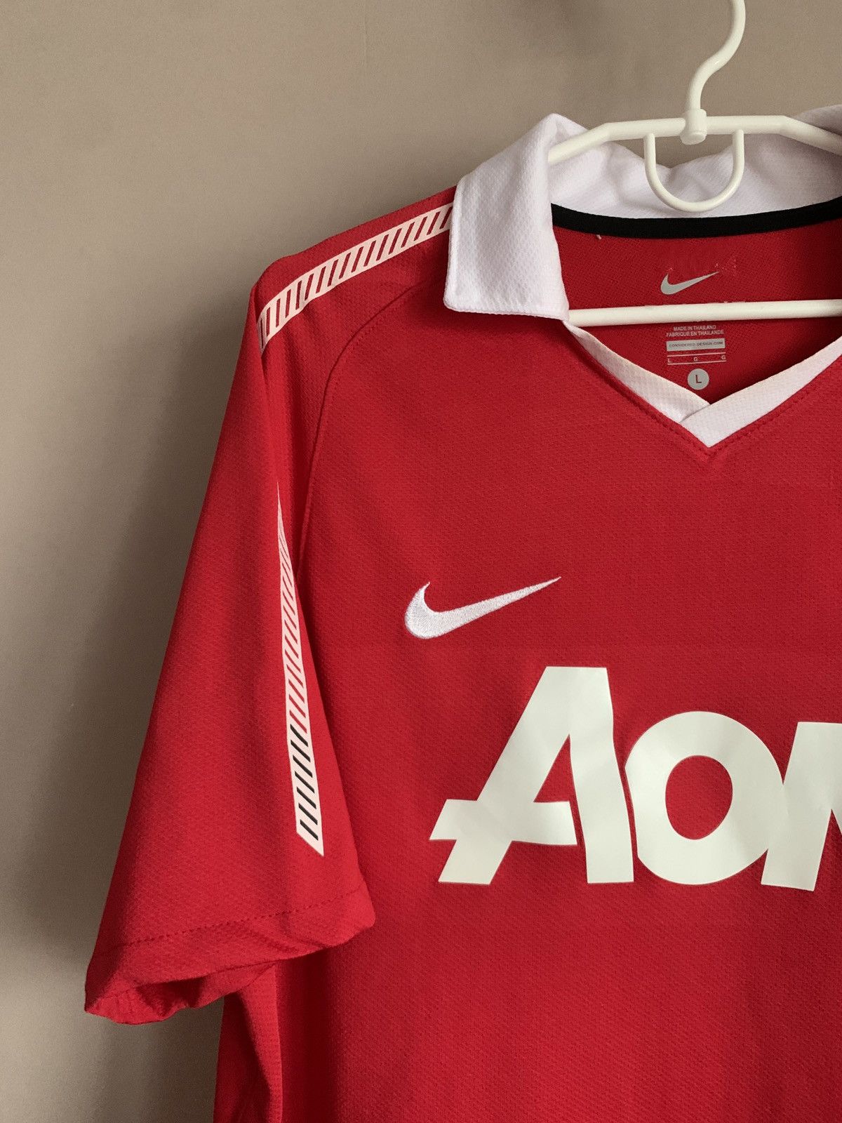 Nike Manchester United 2010 2011 home Nike vintage soccer jersey Size US L / EU 52-54 / 3 - 4 Thumbnail