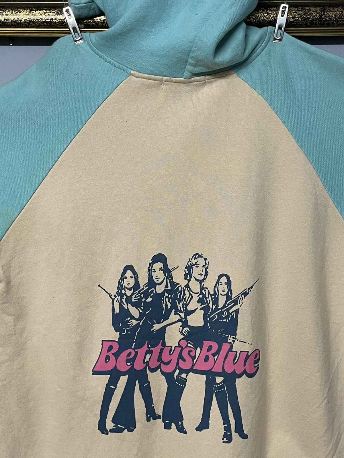 Japanese Brand Vintage 90s Japan Bettys Blue Shinji Abe Stop The War Hoodie Size US L / EU 52-54 / 3 - 3 Thumbnail