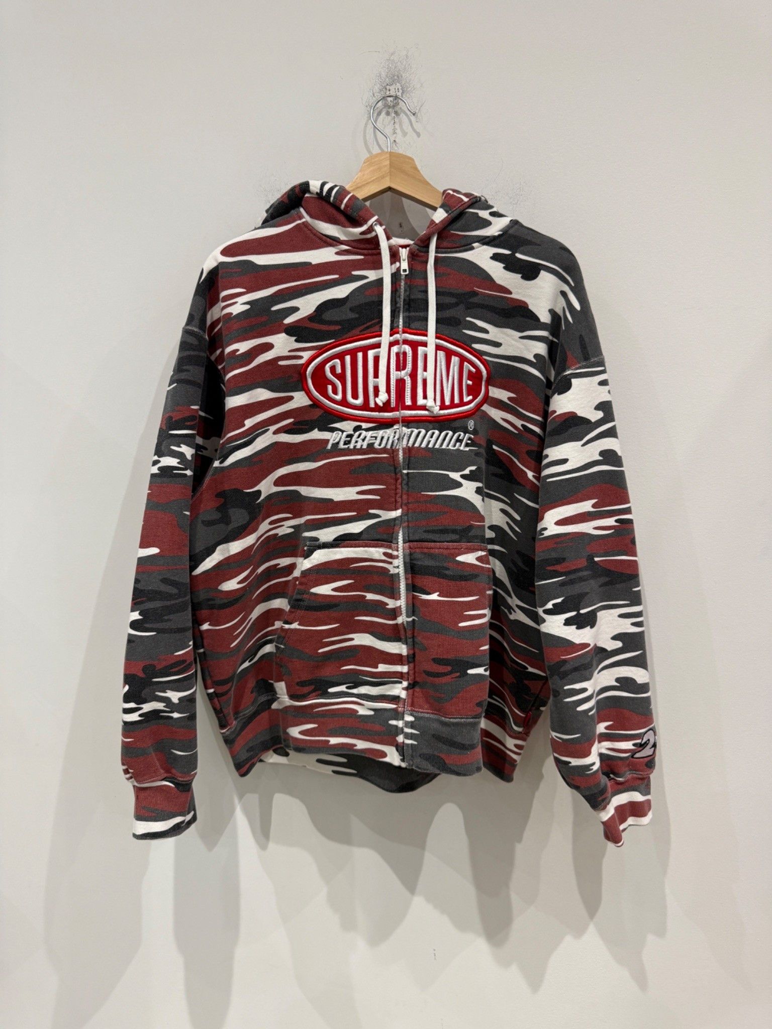 Supreme Supreme Performance Zip Up Hooded Sweatshirt Red Camo Size US L / EU 52-54 / 3 - 1 Thumbnail