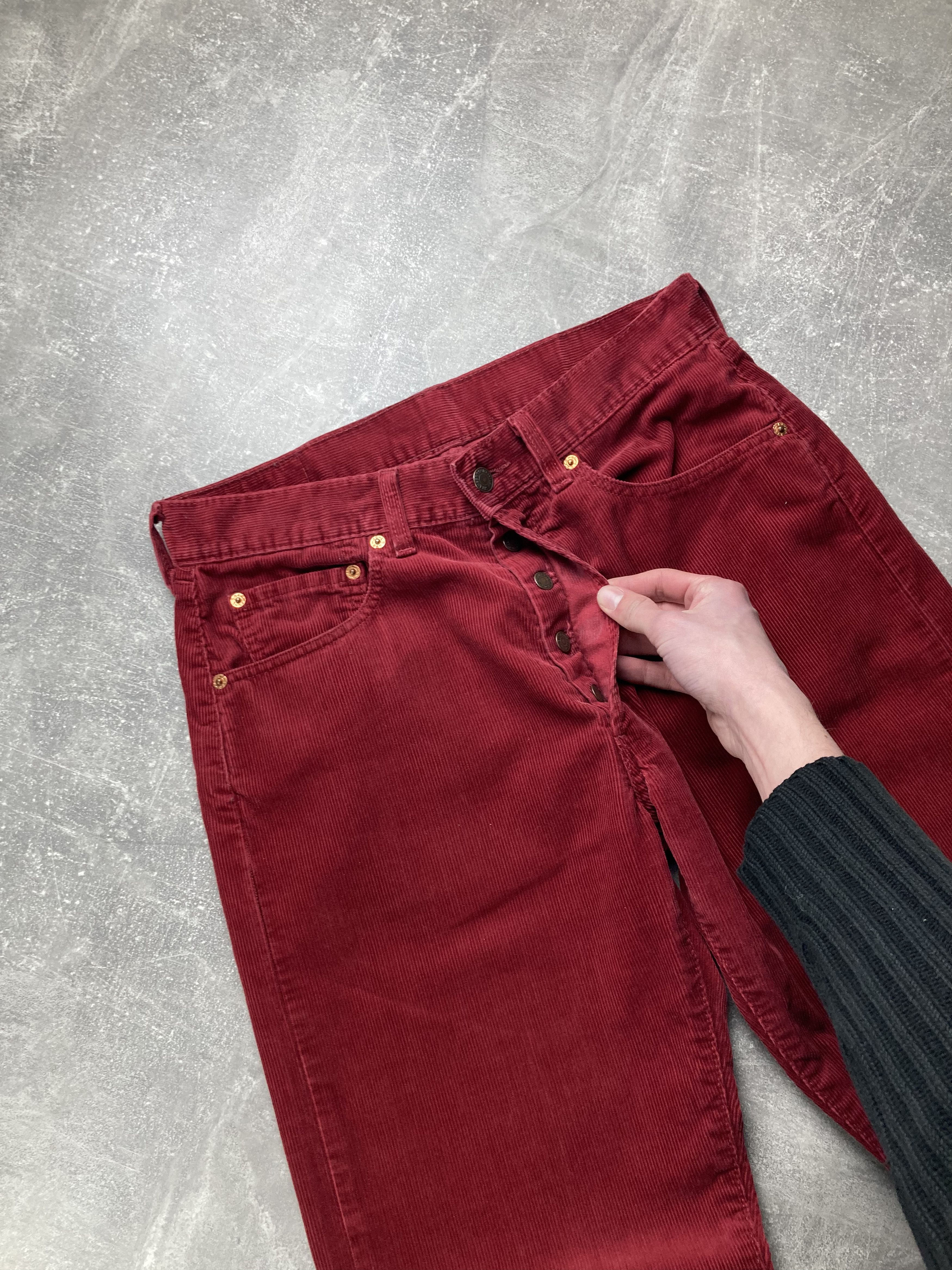 Levi's Vintage Levis 551 Red Corduroy jeans pants made in Italy Size US 31 - 6 Thumbnail