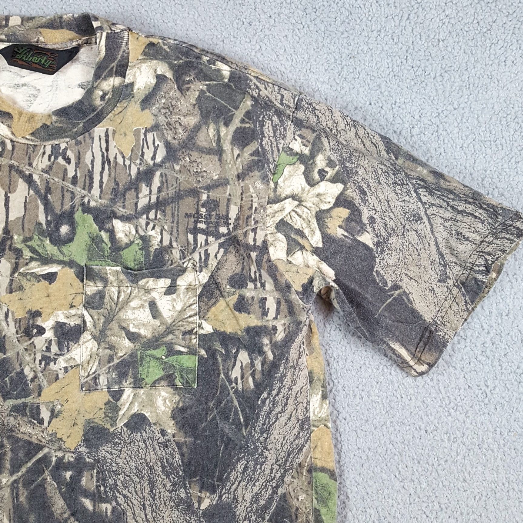 Vintage VINTAGE Liberty Camo T-Shirt Men’s Size M Short Sleeve Cotton Outdoor Grunge 90s Skater Hunting Size US M / EU 48-50 / 2 - 3 Thumbnail