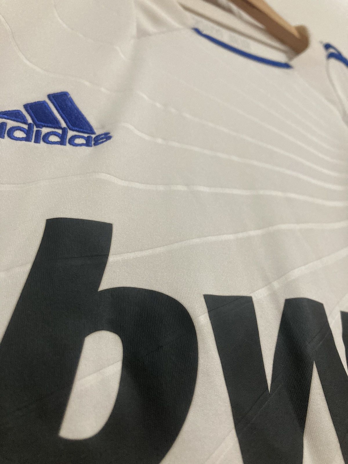 Adidas Real Madrid Benzema Jersey 2010/11 Large Size US L / EU 52-54 / 3 - 5 Thumbnail