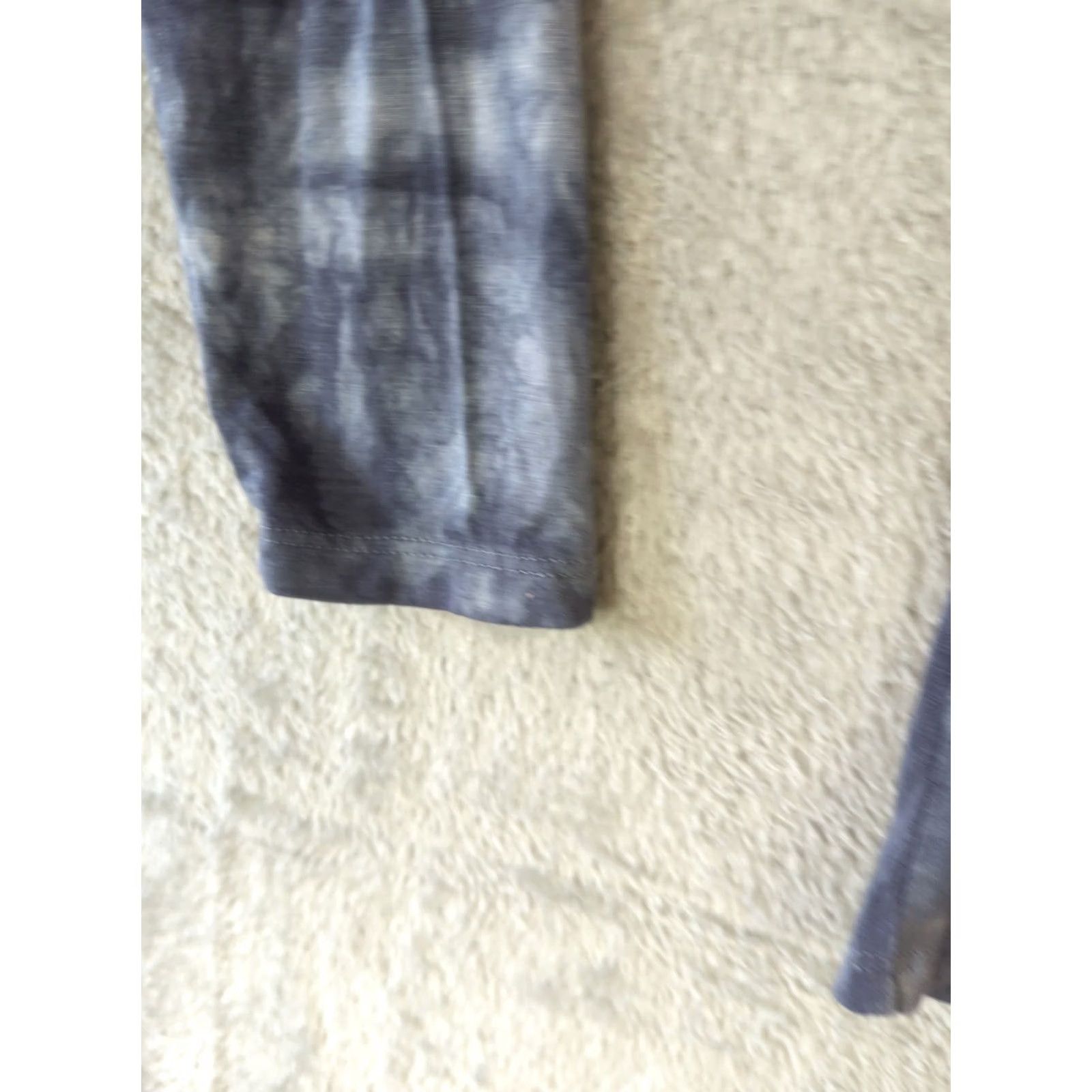 American Eagle Outfitters VINTAGE? American Eagle Shirt S Gray/Blue Long Sleeve Lace Up V-Neck Bohemian Hippie Tie Dye Size S / US 4 / IT 40 - 4 Thumbnail
