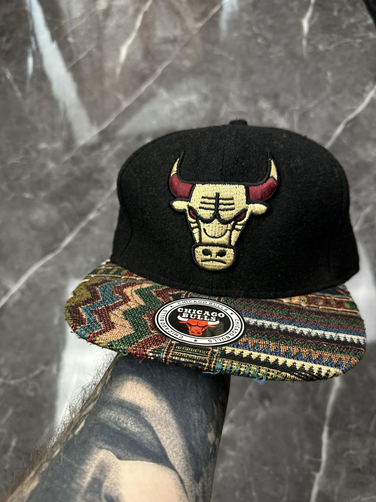 NBA Vintage Chicago Bulls NBA snapback cap baseball aztec Size ONE SIZE - 3 Thumbnail