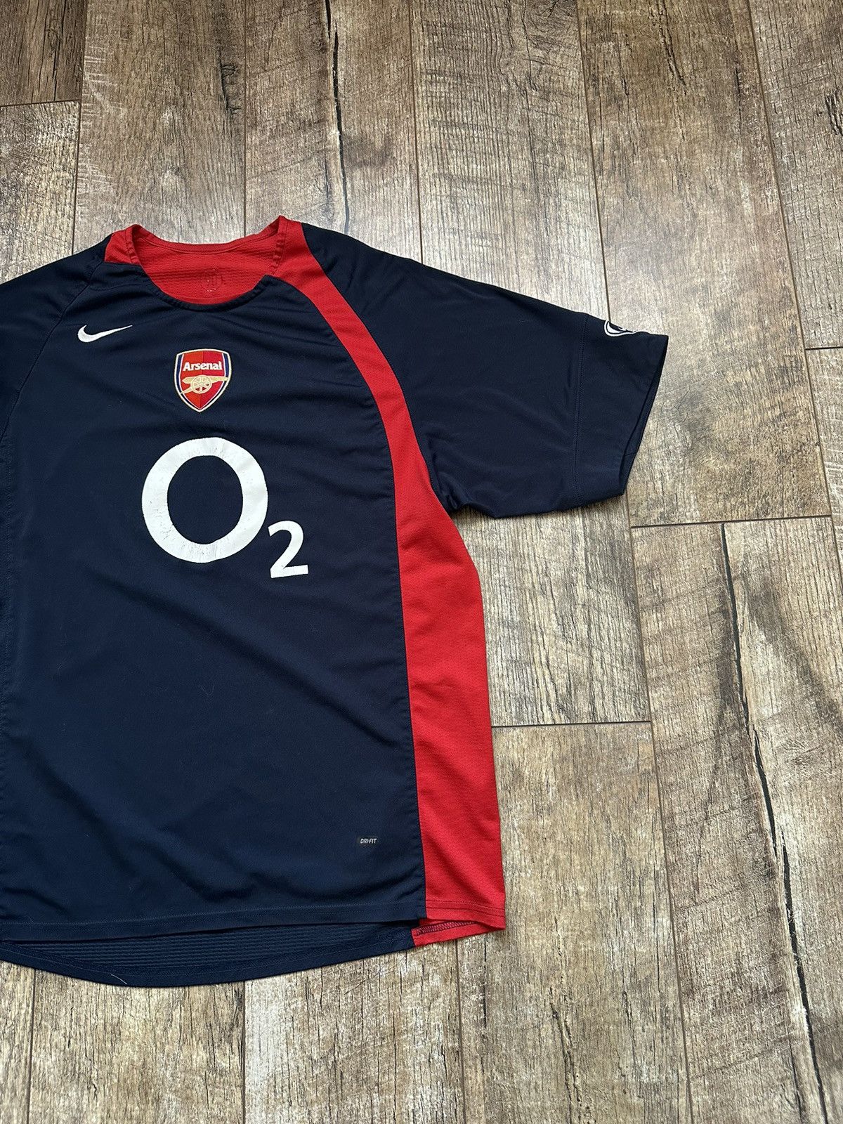 Nike 2005/06 Nike Arsenal Total 90 ‘Distressed’ Training Jersey Size US L / EU 52-54 / 3 - 4 Thumbnail